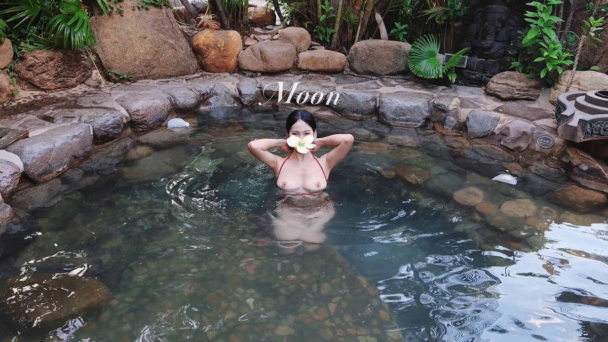 来都来了，就大胆些裸泡吧⁄(⁄⁄•⁄ω⁄•⁄⁄)⁄ @xichangke https://t.co/04OKtCDKk2