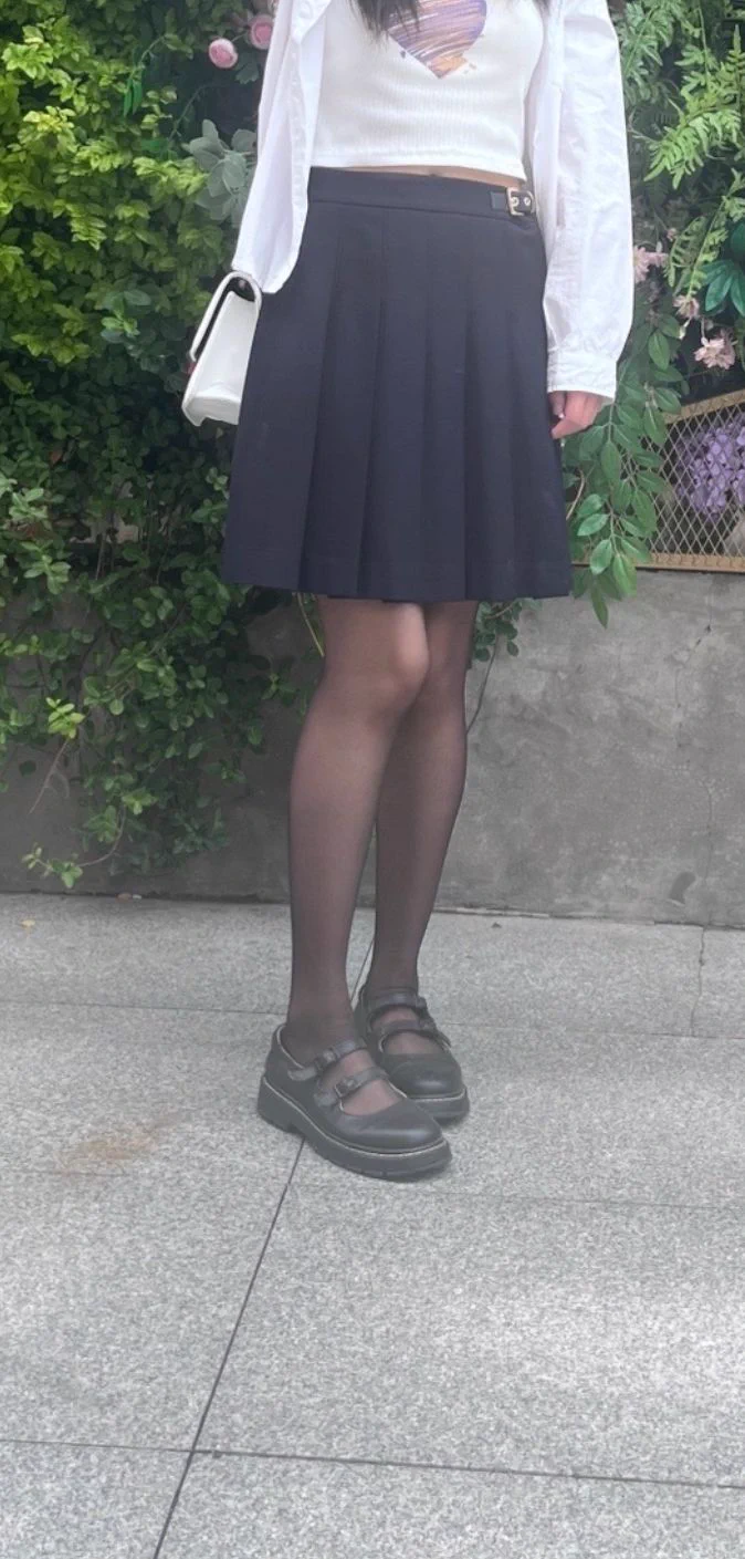坐标021，上海同好投稿。找同城同好保养女友的棉袜，丝袜和小皮鞋，想让她穿着被保养过的袜子啪啪啪。支持原味互换，如果有同好喜欢什么袜子可以买了寄过来给她穿，穿完之后会寄还给同好。上海同城有意向参与的可私信我报名，拒绝白嫖！ https://t.co/nxU8LqNrZu