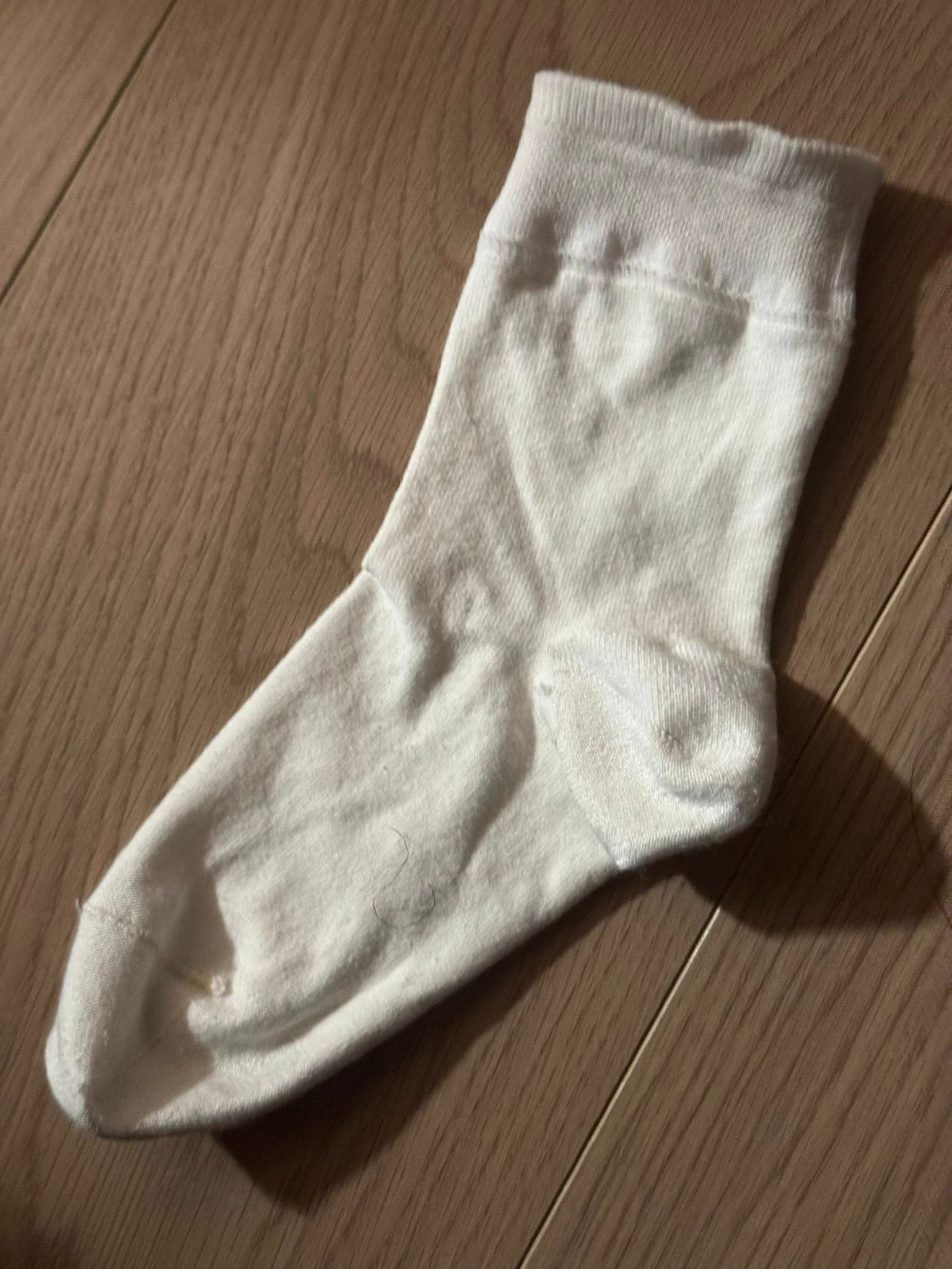 坐标021，上海同好投稿。找同城同好保养女友的棉袜，丝袜和小皮鞋，想让她穿着被保养过的袜子啪啪啪。支持原味互换，如果有同好喜欢什么袜子可以买了寄过来给她穿，穿完之后会寄还给同好。上海同城有意向参与的可私信我报名，拒绝白嫖！ https://t.co/nxU8LqNrZu