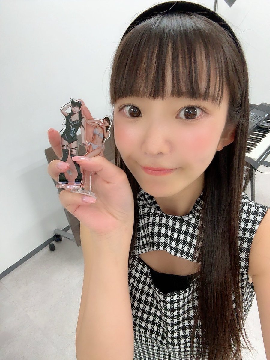 バースデーグッズの受注販売
本日10/5 23:59までです！
撮り下ろしグラビアフォトブックにTシャツトレーナーなど、ここでしかゲットできない限定グッズ集まってますのでぜひぜひお迎えしてね🤹

▶️🛍️https://t.co/IObWr0jRA7 https://t.co/6fsknLAexB