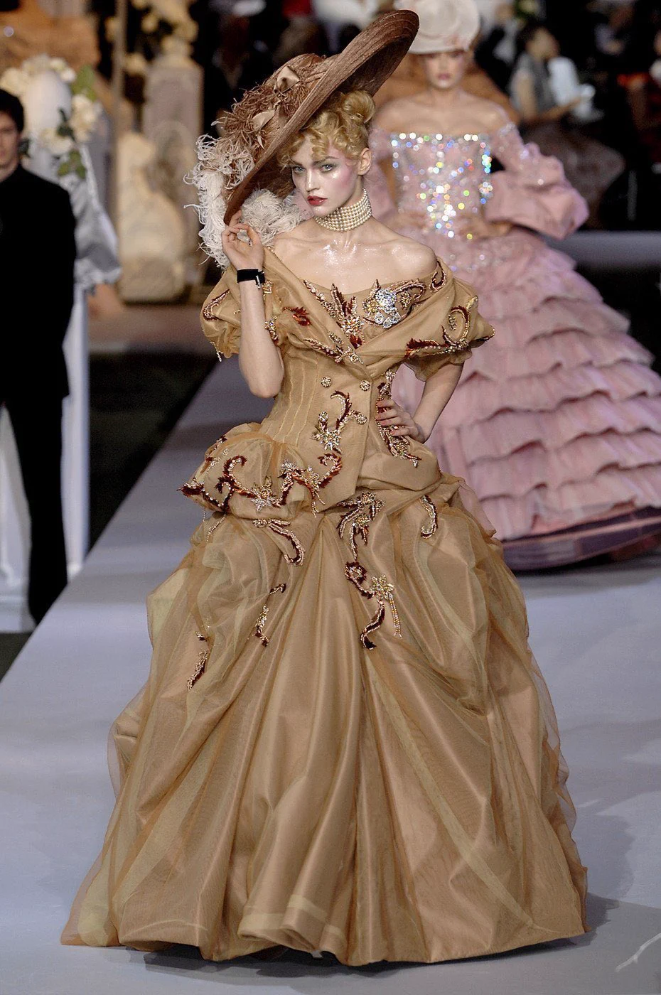 christian dior haute couture F/W 2007 https://t.co/0U8Bmphea8