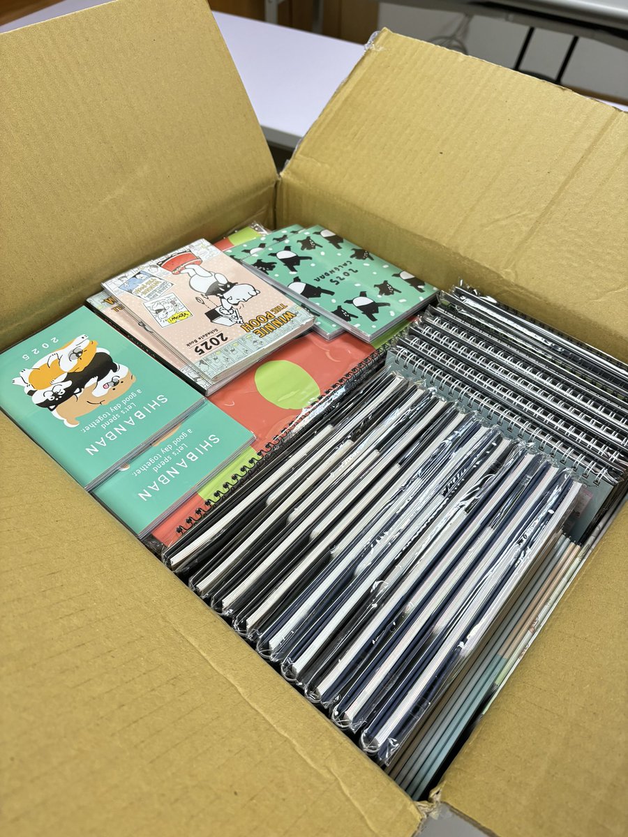 我現在是年桌曆富翁 https://t.co/gPE4Phge3n