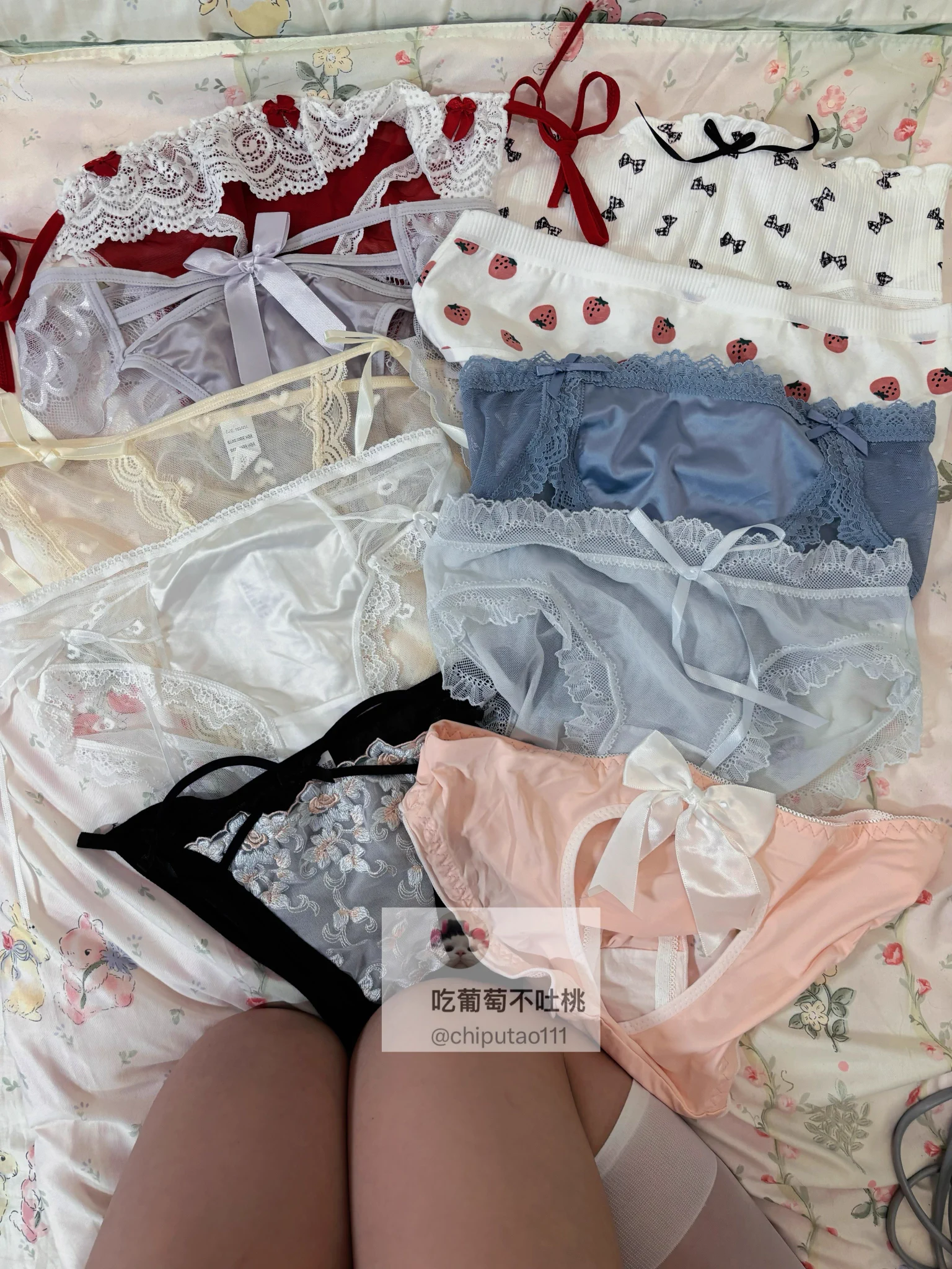 新买回来的内内～阔以选款式下单咯🥵#原味 #内裤 #丝袜 https://t.co/HDpoBkhZ05