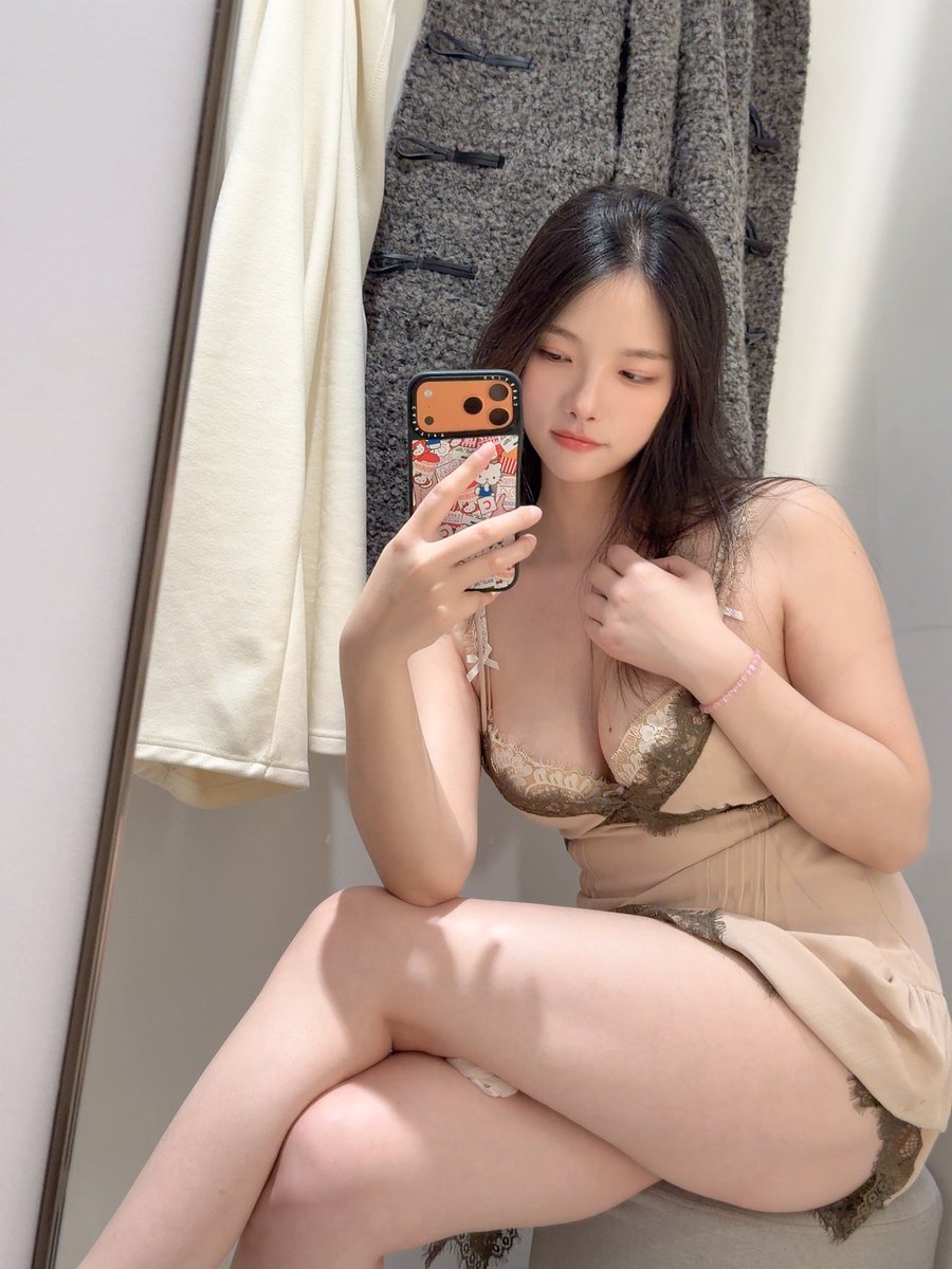 你好，请问一下
这里有人喜欢大粗腿嘛？！ https://t.co/vgbteDAil1