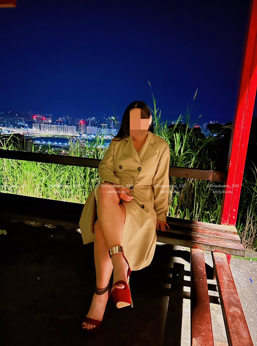 最近都在拿以前520
上面的來還懷念一下🫣
那時候真美😍
現在連穿這雙鞋子都覺得擠🫣🫣🫣
唯一沒變的是腿開開的多自然😌
#露出人妻 
@tw_publicnudes https://t.co/yPfZMIbMAz