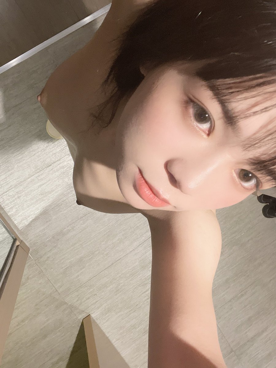 自信爆棚的裸体，接好福利 https://t.co/VPFLBpbeaw