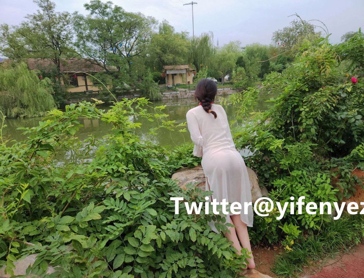 偷偷在这等你眼神犯罪。 https://t.co/C4rKeWYW9e