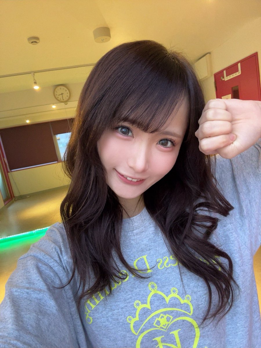 個人レッスンしてきた👟⭐️

この後は18時からニコ生配信です！！
ゲストにまりちゅうさんが来てくれます✨️
お楽しみにっ🎶

➡️https://t.co/nzoWSvylms https://t.co/WeaaJAjlng