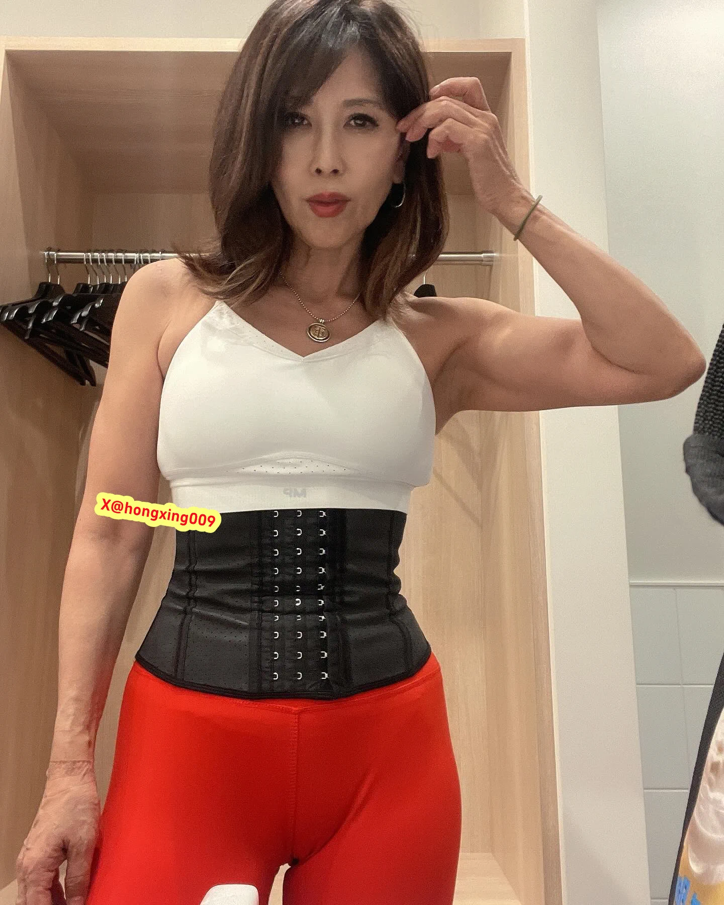 50路爱健身的老熟女 有没有兴趣？ https://t.co/eHp23wi07l