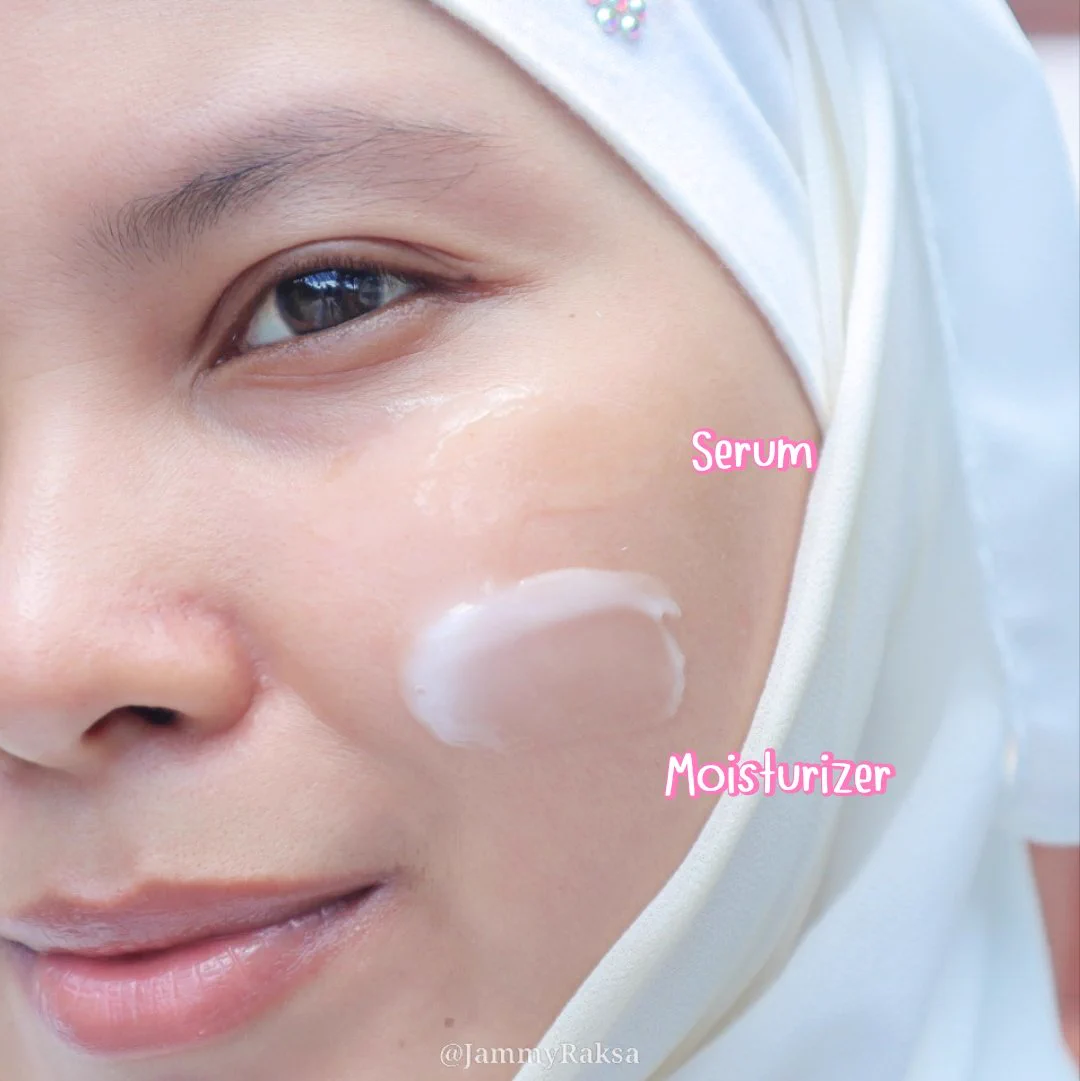 ใช้สกินแคร์ตามคุณจิง เลยจัด Brightening Set✨️มาใช้คู่กันแถมเหมาะกับคนงบน้อย 500 บาทมีถอน‼️สามารถใช้ได้ทั้งเช้าเย็น เซรั่มมีสารสกัดจากทับทิม + niacinamide 10% ช่วยให้ผิวกระจ่างใส ลดจุดด่างดำ ตามด้วยมอยเจอไรเซอร์ มีสารสกัดจากทับทิม + niacinamide 5% ช่วยให้ผิวชุ่มชื้น กระจ่างใส เรียบเนียนขึ้น#Glad2GlowTH
