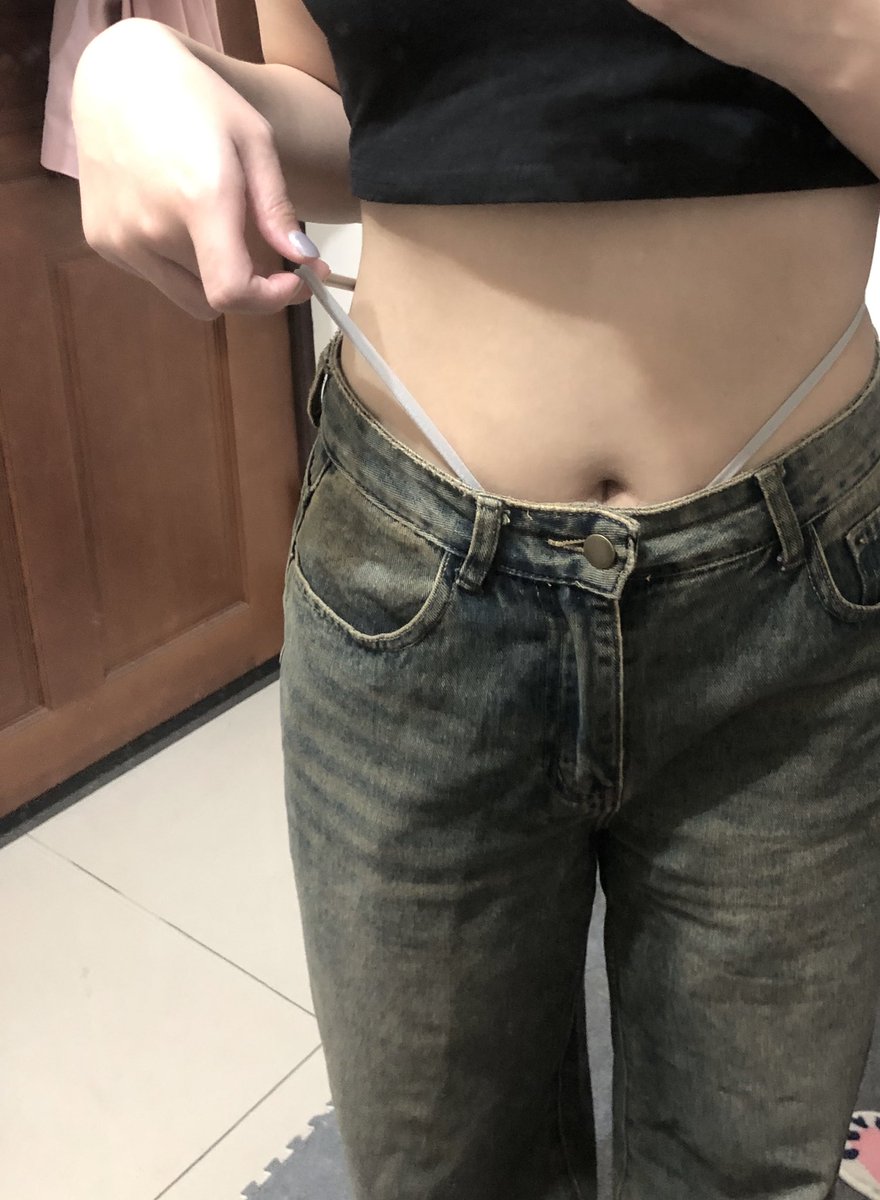 出門前拍照覺得很色
所以就先色色一波再出門😎✌️ https://t.co/bwSmSjjcvl