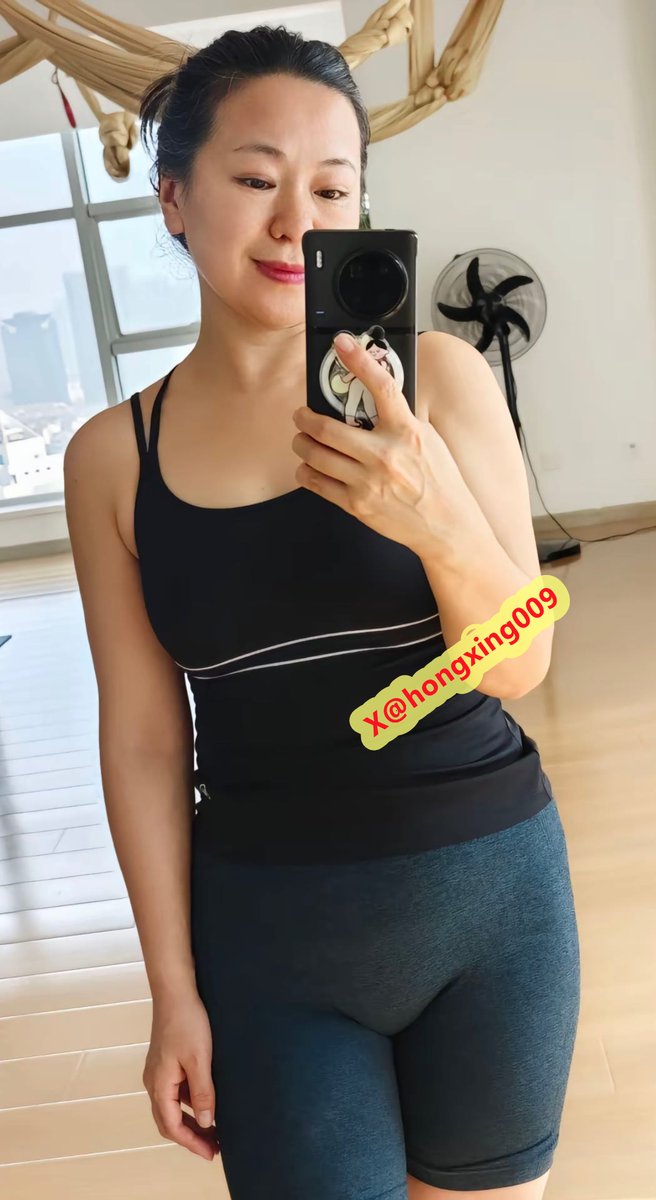 户型很饱满的阿姨😋 https://t.co/wHGFrHCkM3