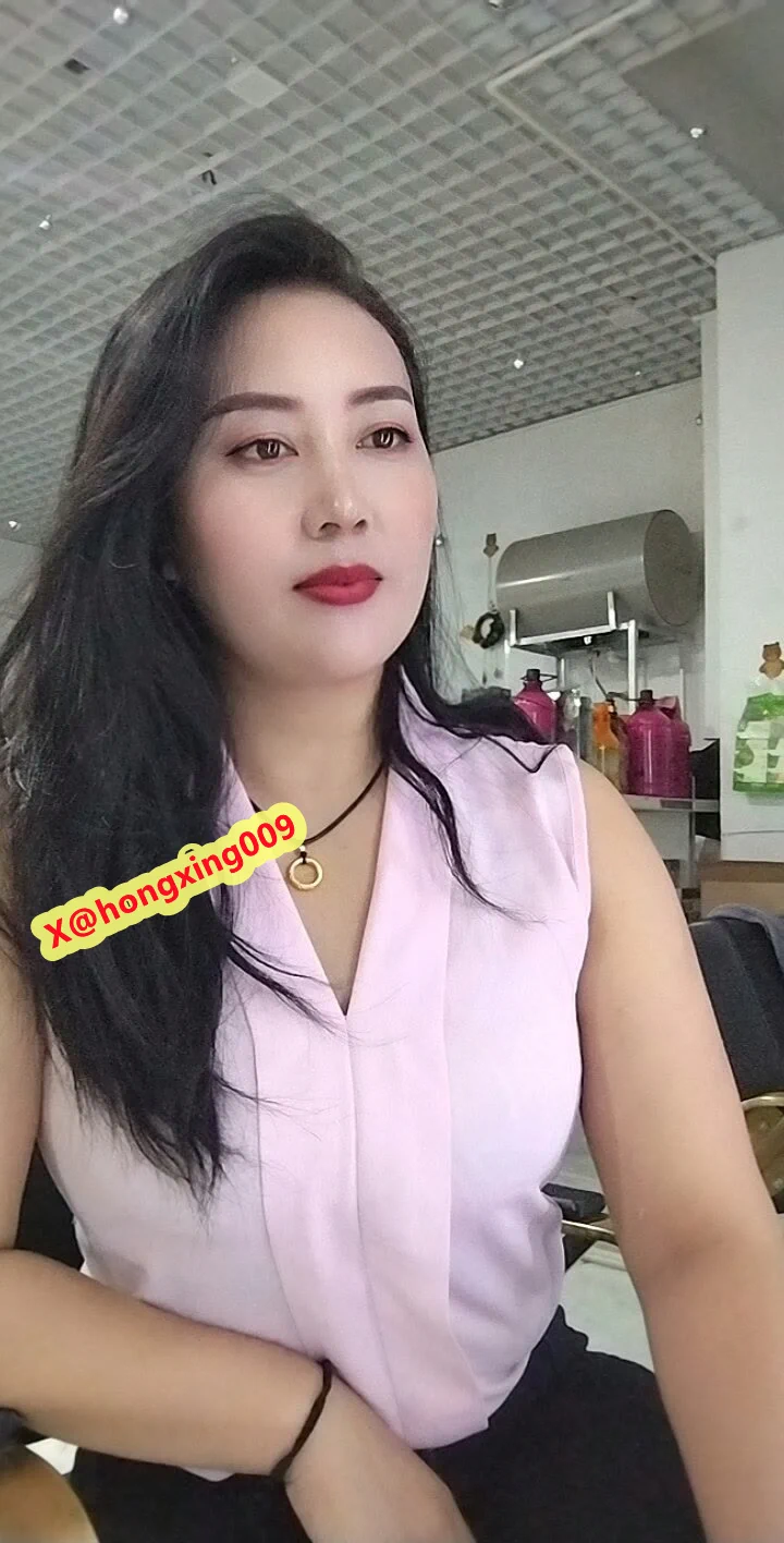 有这样的熟女同事 你几点来上班？ https://t.co/MQaH1hTVQB
