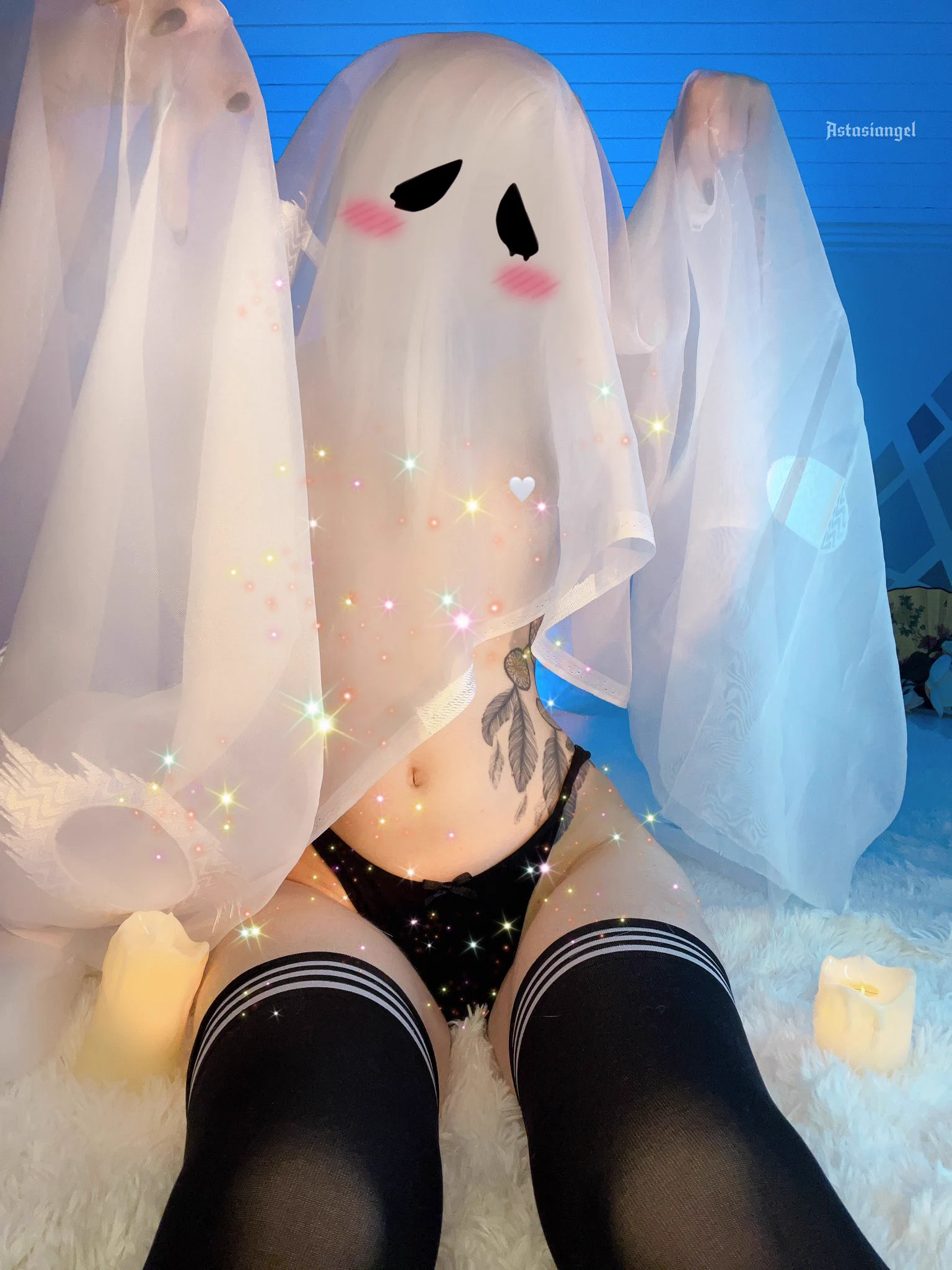 Say 'boo' for b👻bs pics in dms (only 48h) https://t.co/luErcOJ1tT