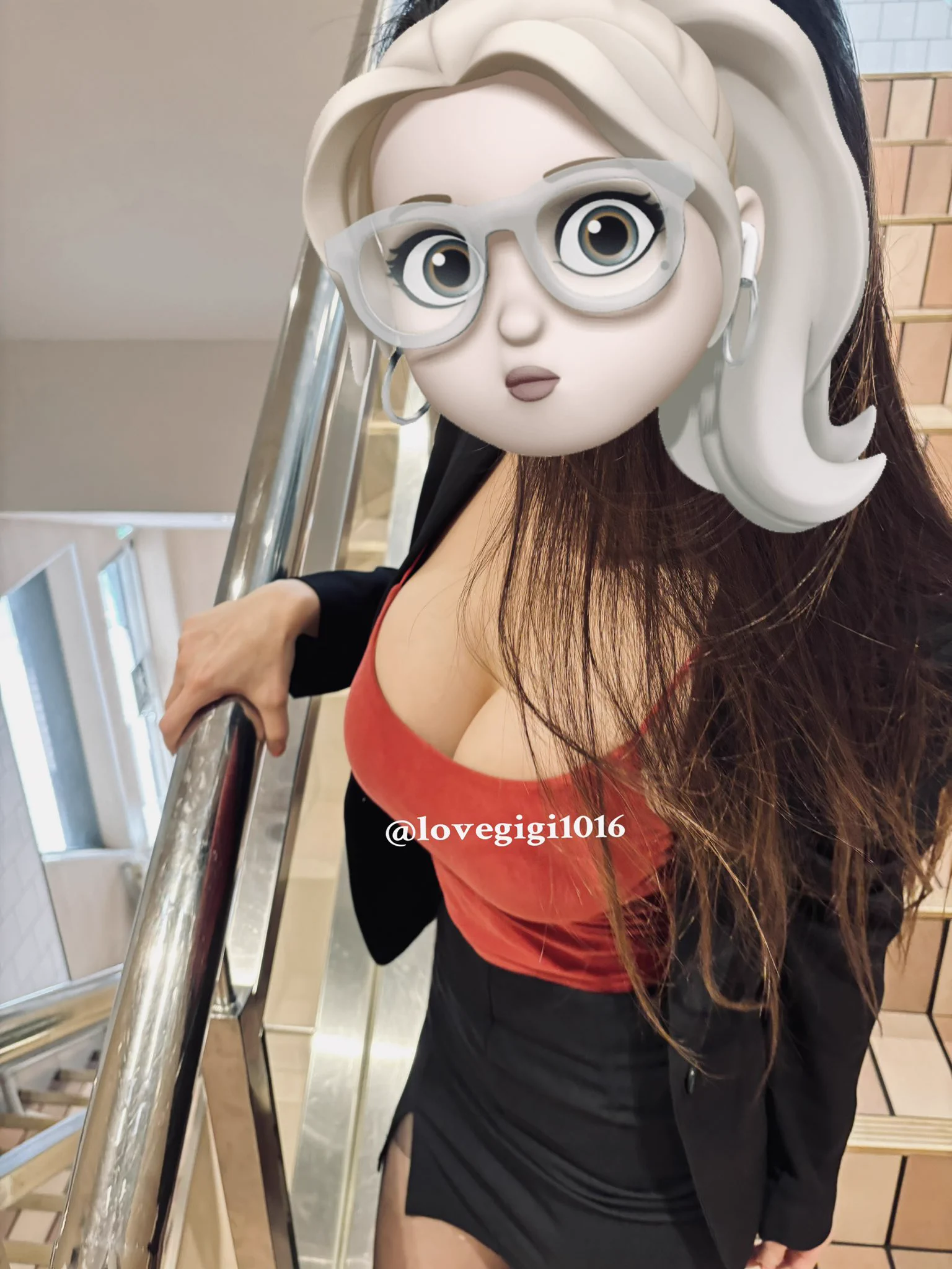 真的好擔心有一天我小可愛的肩帶會突然斷掉🤪 https://t.co/0X0YtHNuAe