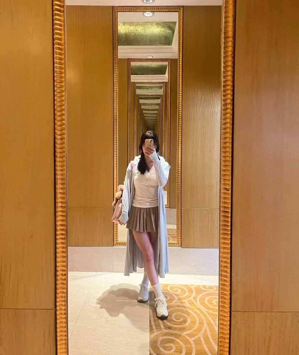 做人最重要的是开心 https://t.co/HOsTfKTWYz