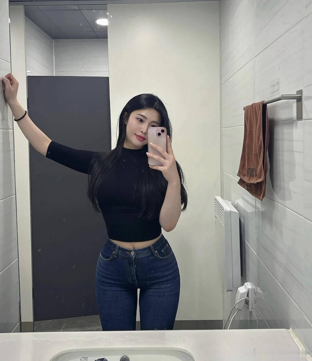 自拍照你喜歡我嗎❤️❤️❤️ https://t.co/Vxg5SANRUO