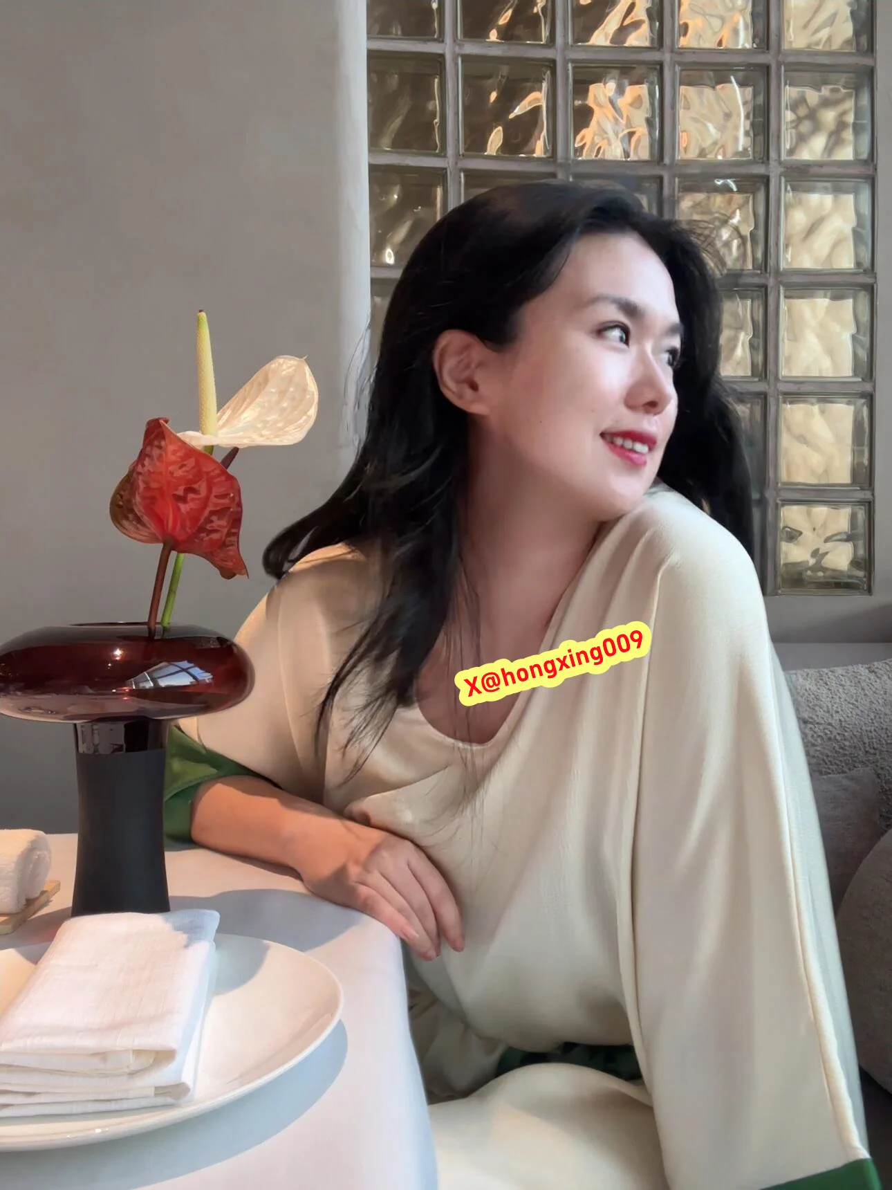 优雅端庄的美熟女是每个男孩的梦想 https://t.co/0haeeVKyxe
