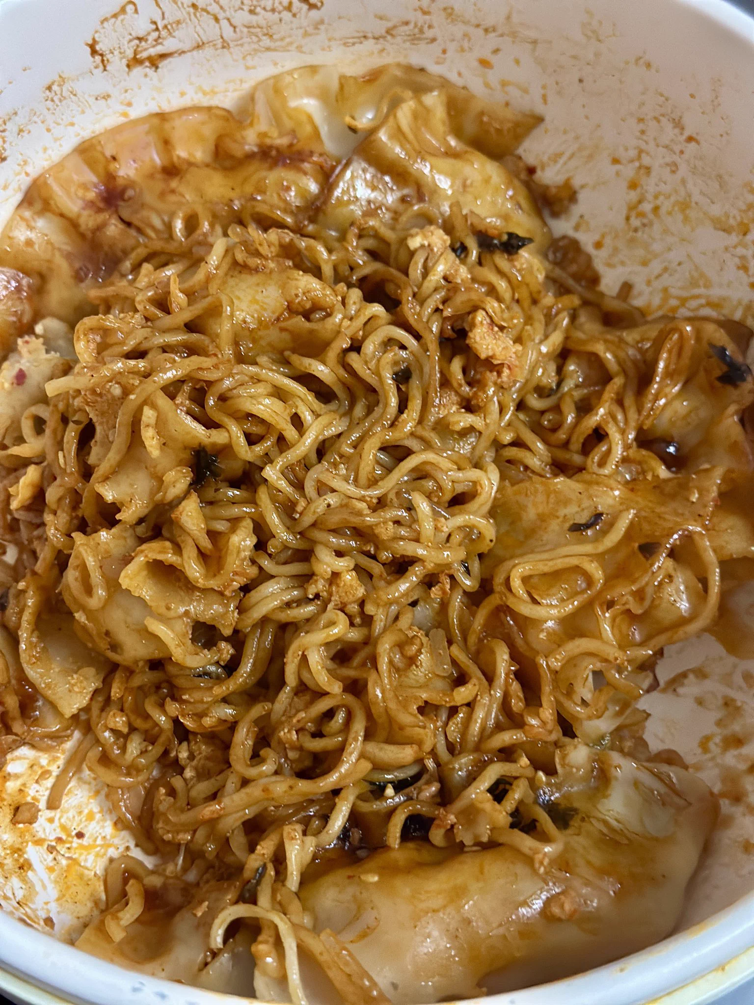 到底谁在说白象火鸡面好吃啊……我一个从来不挑食的孩子吃yue了🤢🤢🤢🤢🤢🤢连带着我的泡菜饺子都不好吃了 https://t.co/CJvJC206W6