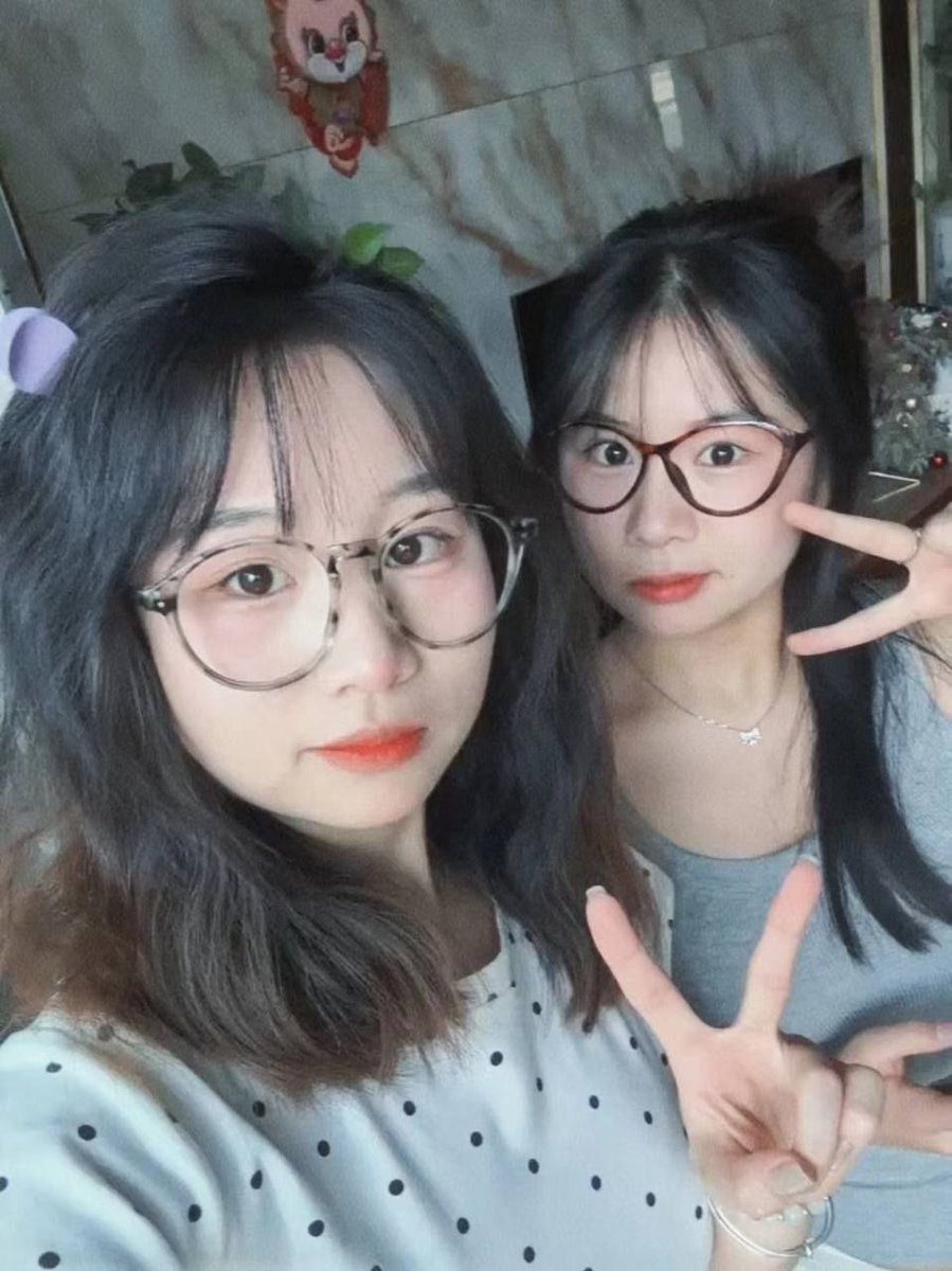 【网友投稿 No.1133】眼镜姐妹花 #眼镜娘 #眼镜妹 #投稿 #反差 #投稿曝光 #女友 #女友分享 #女友系列 #女同学 #女同事 https://t.co/XAwkQzjPQy
