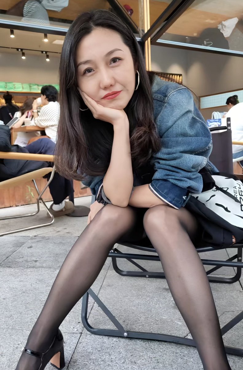 黑丝阿姨 https://t.co/rui8zZDG8r