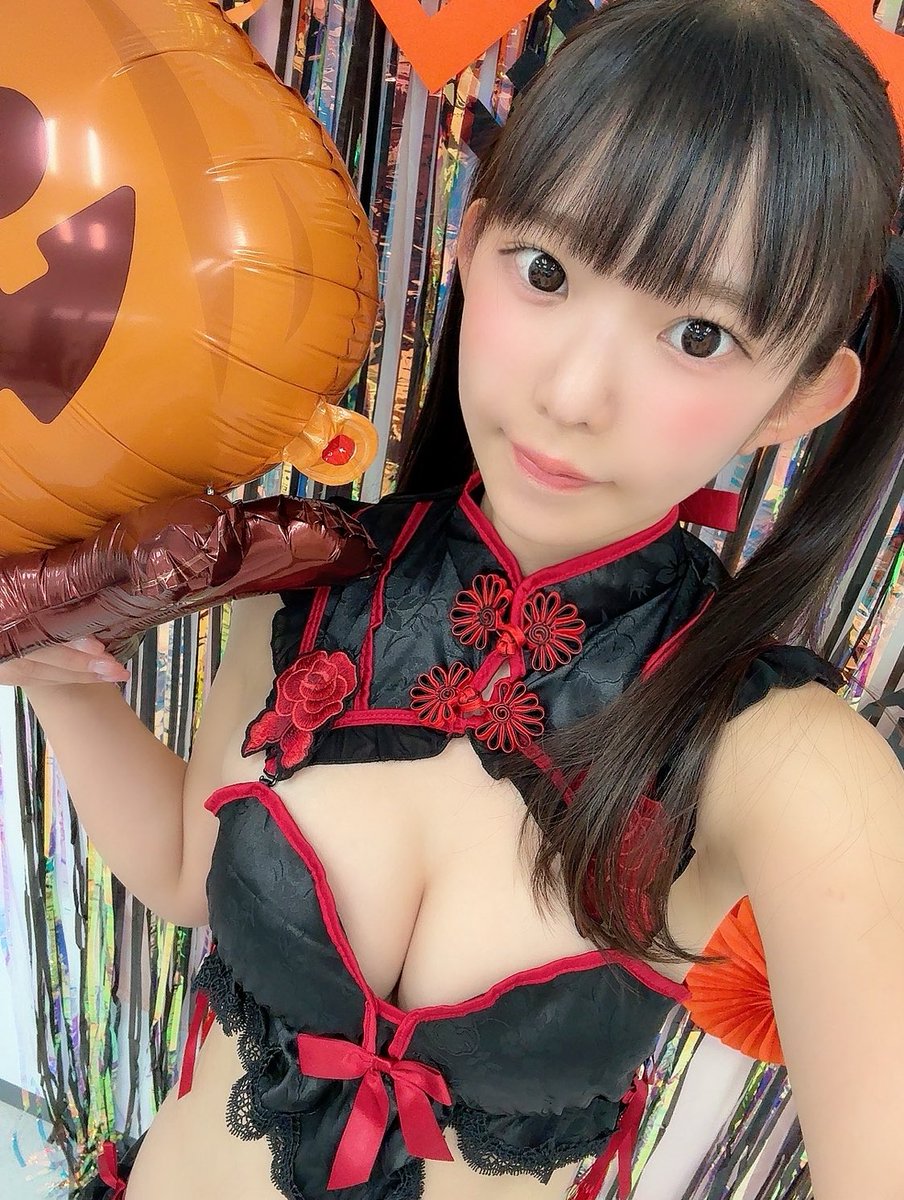ハッピーハロウィン🎃
いたずらされたいひと〜😈 https://t.co/h3bUKGEuGH