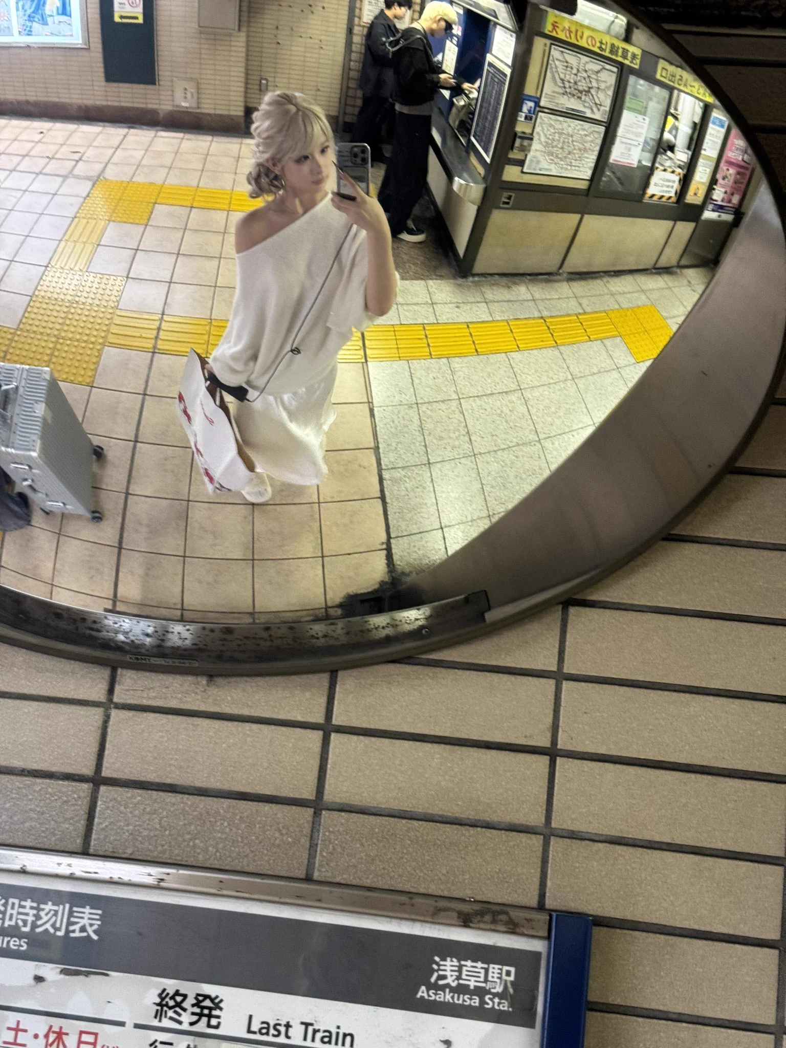 感觉自己一个人坐地铁很厉害 https://t.co/UfaGhj2ZqV