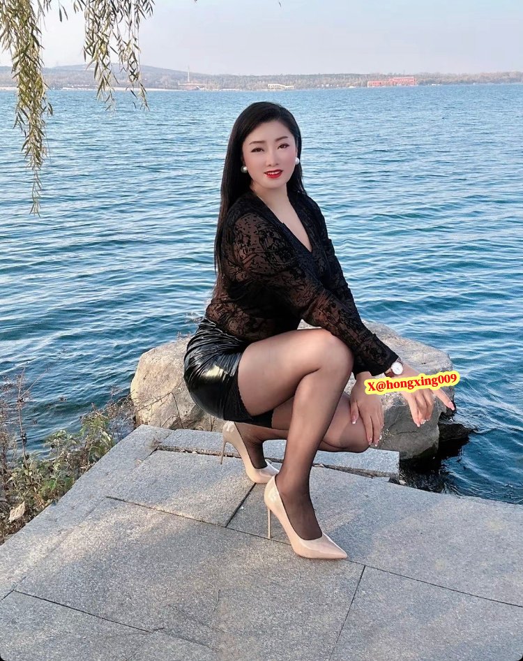 我忙忙碌碌走过几度春秋，倾尽所有，却从未留住什么。 https://t.co/KbVnENmsL2