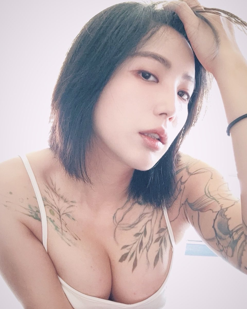 🙂‍↔️🙂‍↔️🙂‍↔️🙂‍↔️
我是卡利 https://t.co/WoJGY4Y4Cb