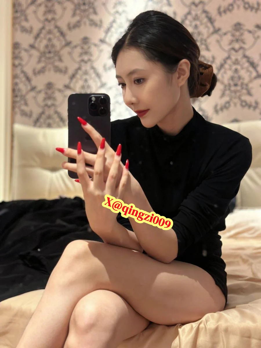 就是在那么一瞬间，突然心酸涌上心头，心都空了。 https://t.co/AsGZl4xTA2