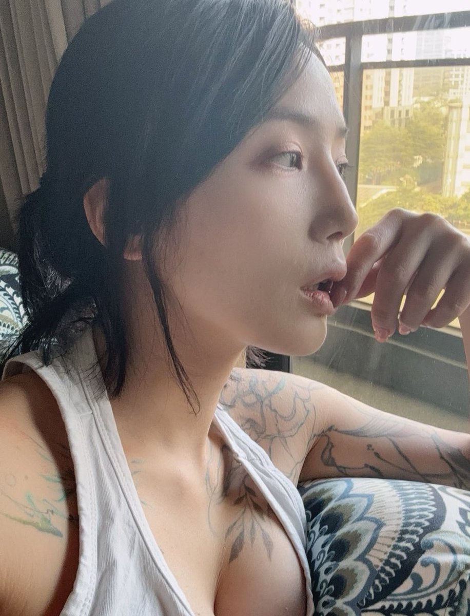 嚮往的生活就是
每天與你早安午安晚安😋😋
#簡單生活 #simplelife #我是卡利 #nightco https://t.co/myRjOTLHP7