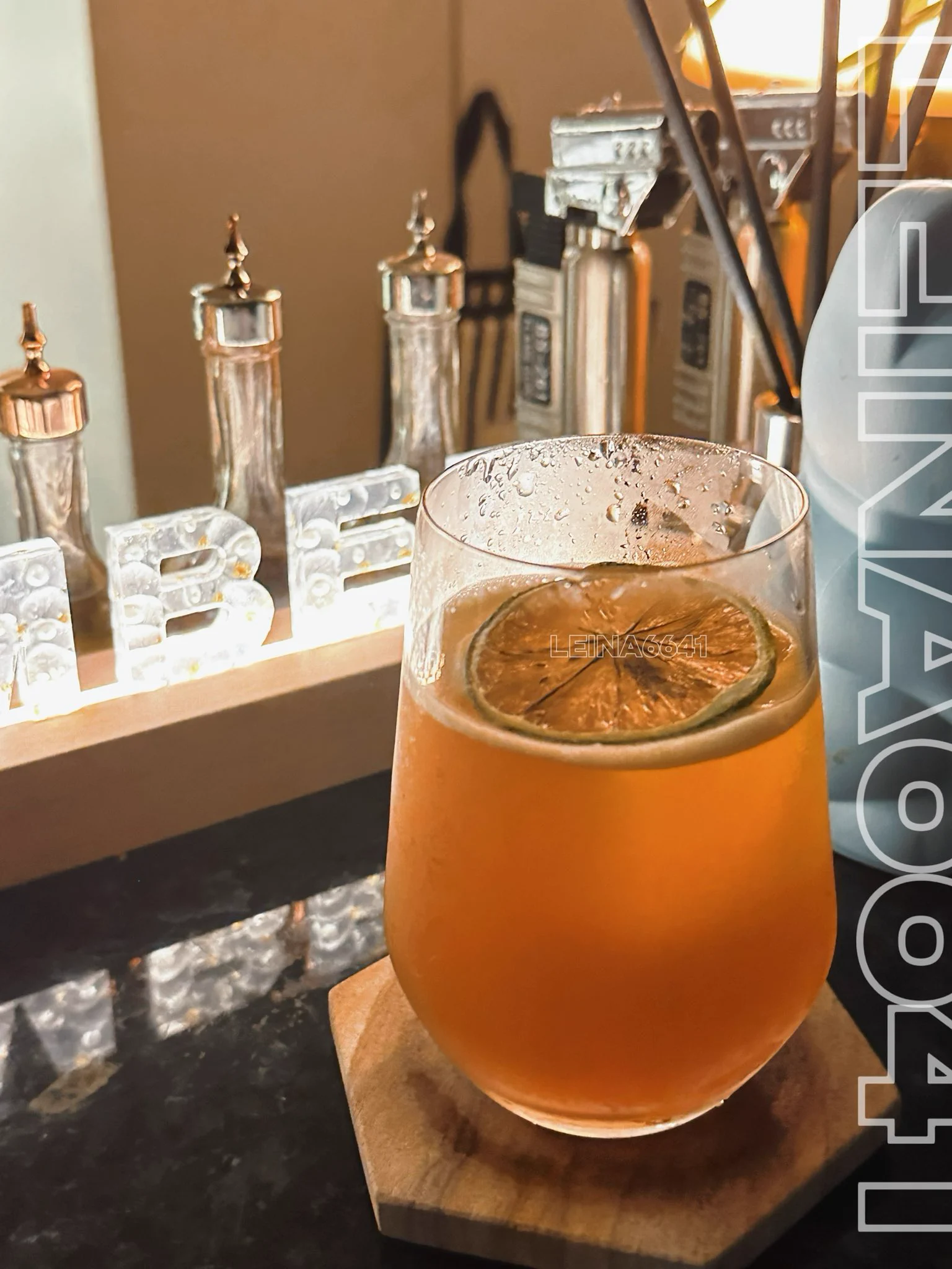 台中西區新酒吧-Amber bistro琥珀老闆調酒很有料🤩我完全不喝琴酒的人…問老闆想解酒喝點清爽的要喝什麼他端出Gin Tonic…Damn…我竟然覺得很香很好喝٩̋(๑˃́ꇴ˂̀๑)從經典到店家特調嘗試四杯不說了😎已購買，小孩愛喝#台中 #台中酒吧 #酒吧 #推薦 #無業配https://t.co/C8PDwyoTul https://t.co/KnlzBYICDc