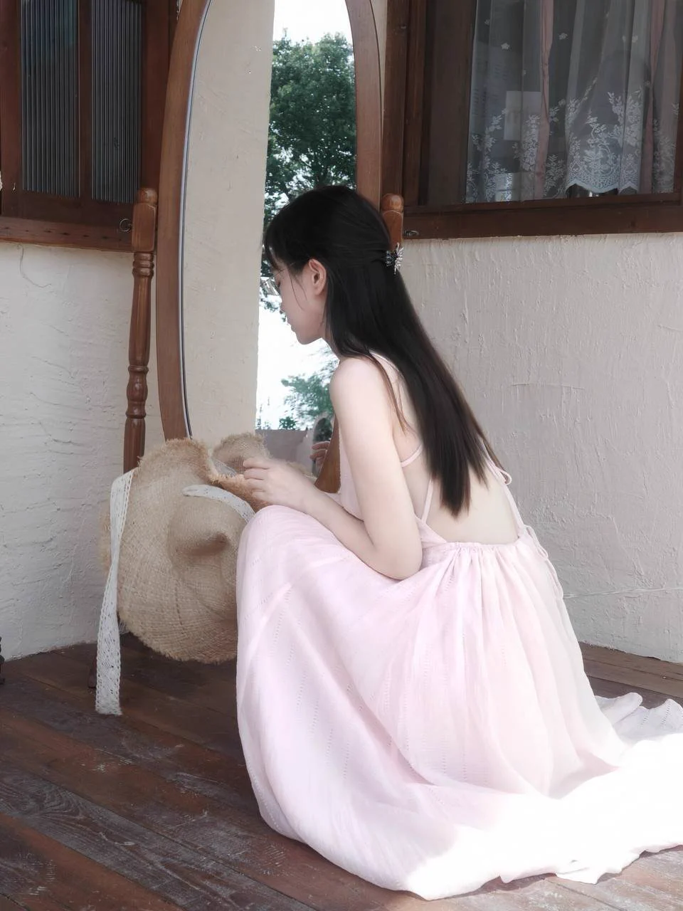 周末的宝妈，偶尔也要享受一下不用带娃的安静日子～荡起的小腿和脚丫，是我对生活得期待…是不是还是有点少女感～ https://t.co/GDnge1i4TF