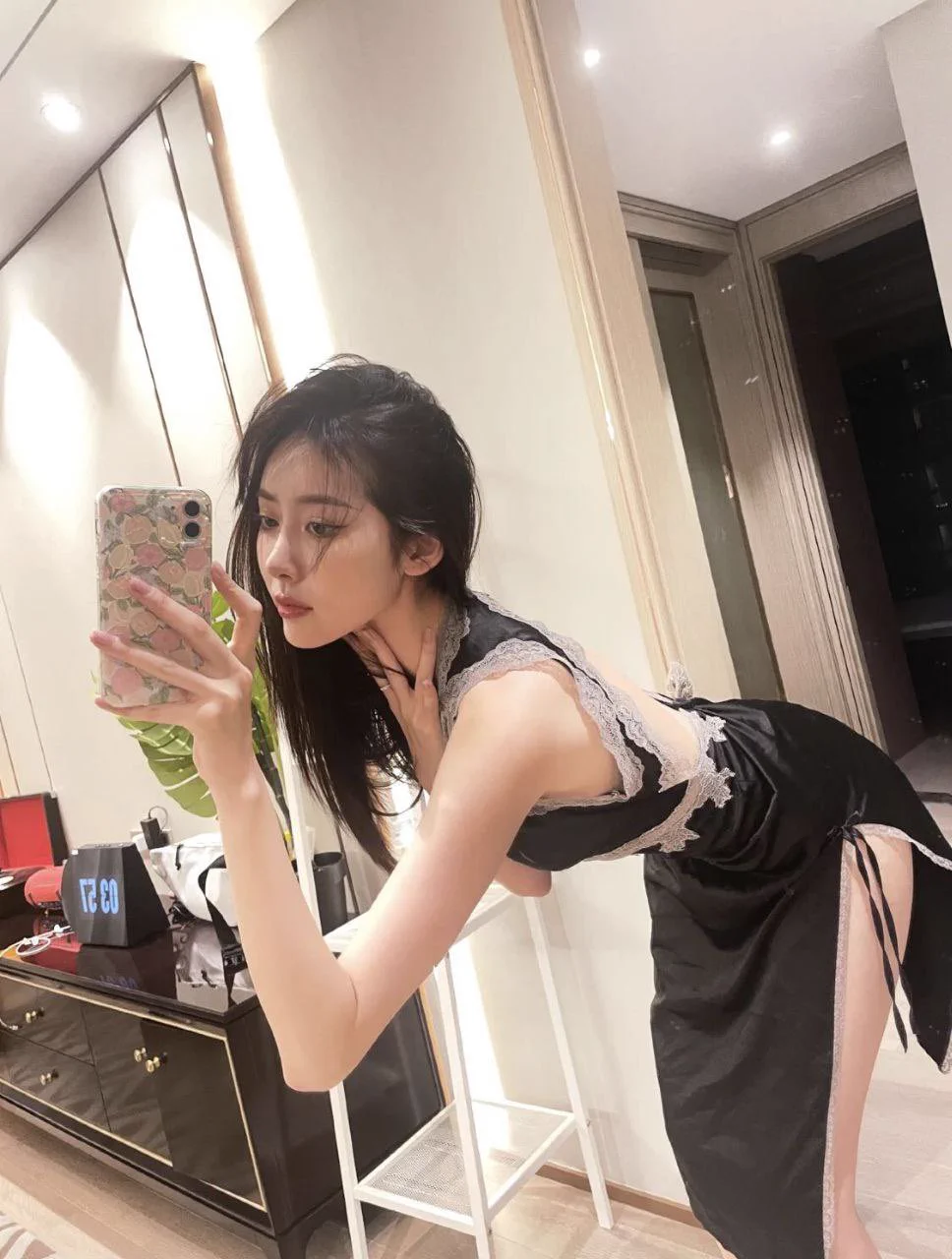 From  Beijing       Height▫️/ 裸足178Chest ▫️/  36EWaist ▫️/   70cm Age▫️/23  99年🐰 https://t.co/g8KPUD708D