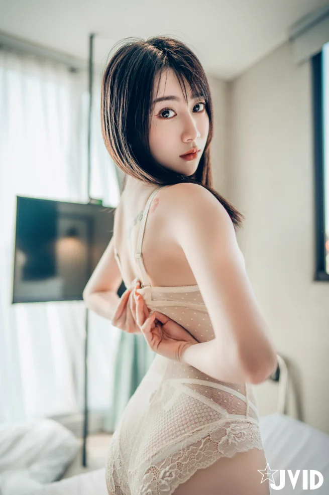 有些話藏在嘴巴裡有些事留在記憶裡我，有在你心裡嗎?https://t.co/7cmrGgxLbT https://t.co/vTsHwLXFM2