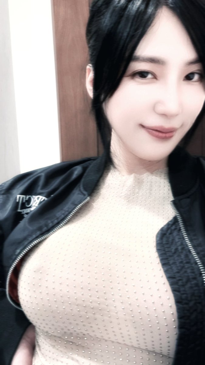 今天是冷感微曝風😜😜😜

#我是卡利 #暗黑楊謹華 #百變女王 #影后 #netflix https://t.co/MAZB0S53mk