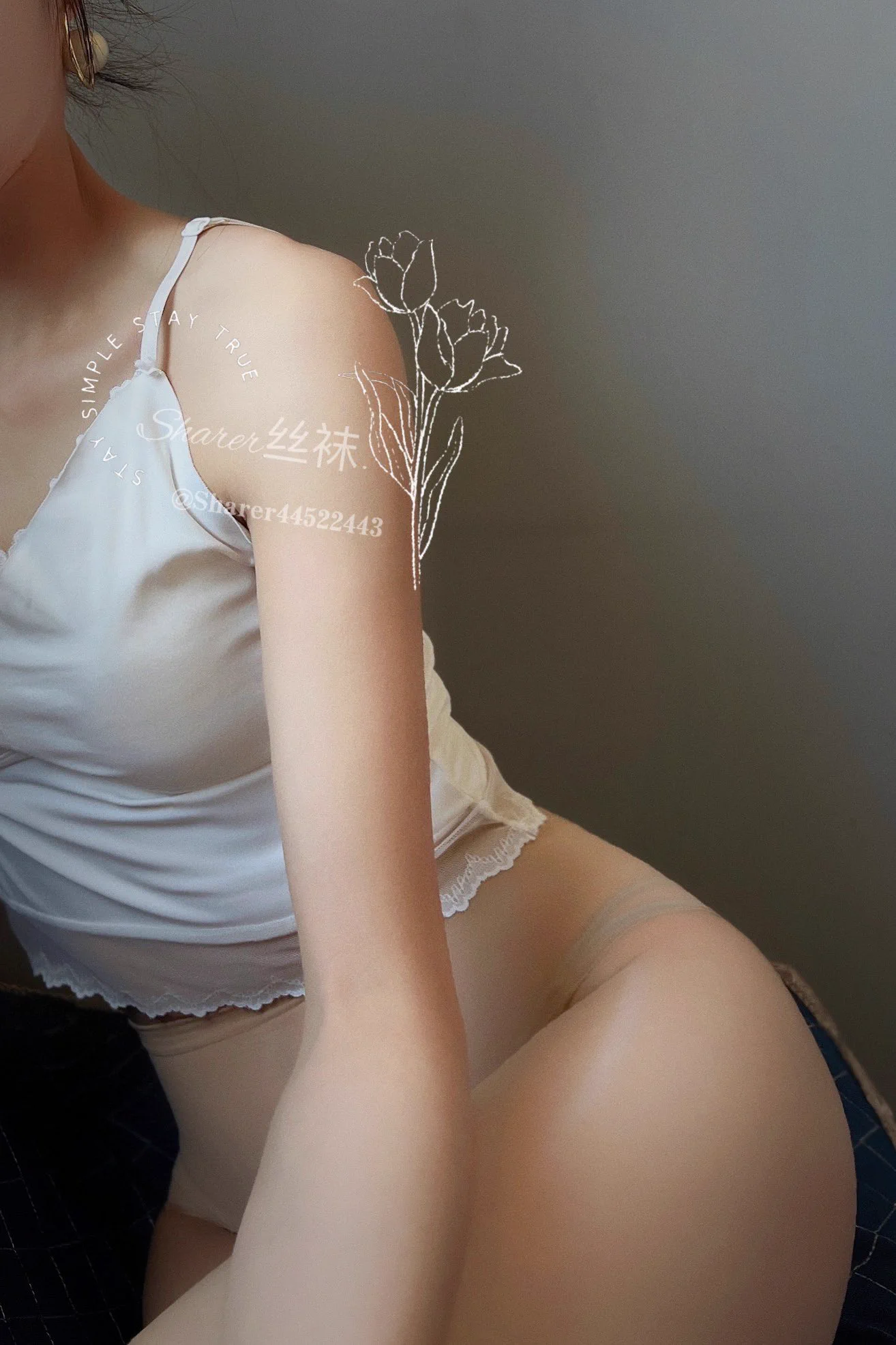 我的贴身小吊带……没有使用说明书，回去自由发挥～ https://t.co/sIIVfaZOBU