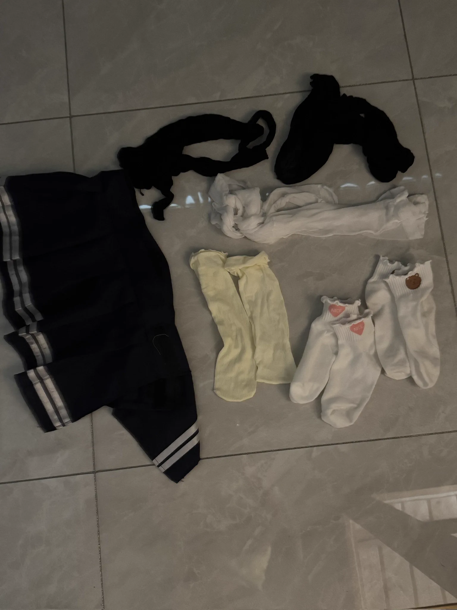 坐标021，上海同好再次投稿。找同城同好上门保养或互换女友的棉袜，丝袜，想让她穿着被保养过的袜子做。同好可以买喜欢袜子给她穿，穿好之后再归还。上海同城或周边感兴趣的可私信我报名！ https://t.co/XwsuJmx6V0