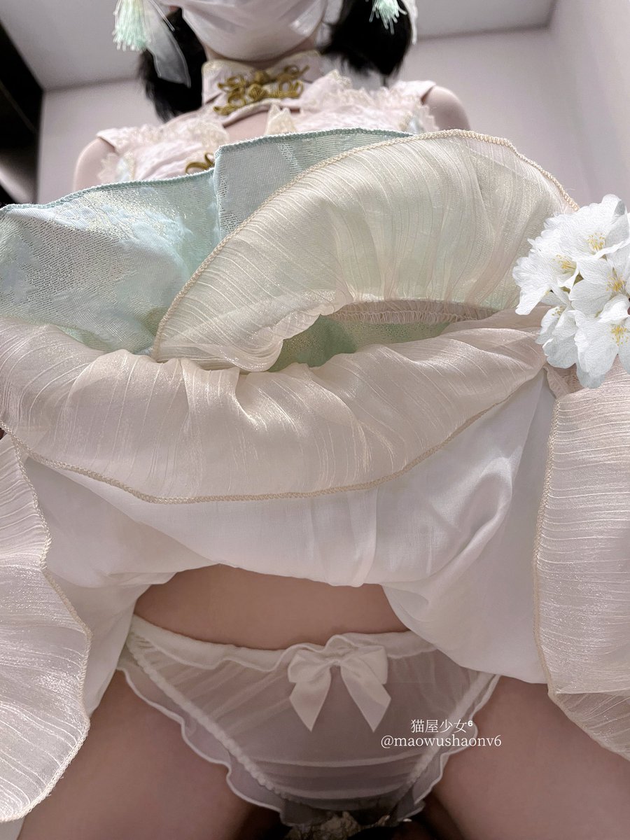 小心哦，我要坐你脸上咯😏

@0xnmhs 
@cxb2b
@Xzhibb
#Crypto嫩妹会所 https://t.co/9tFofiu33T