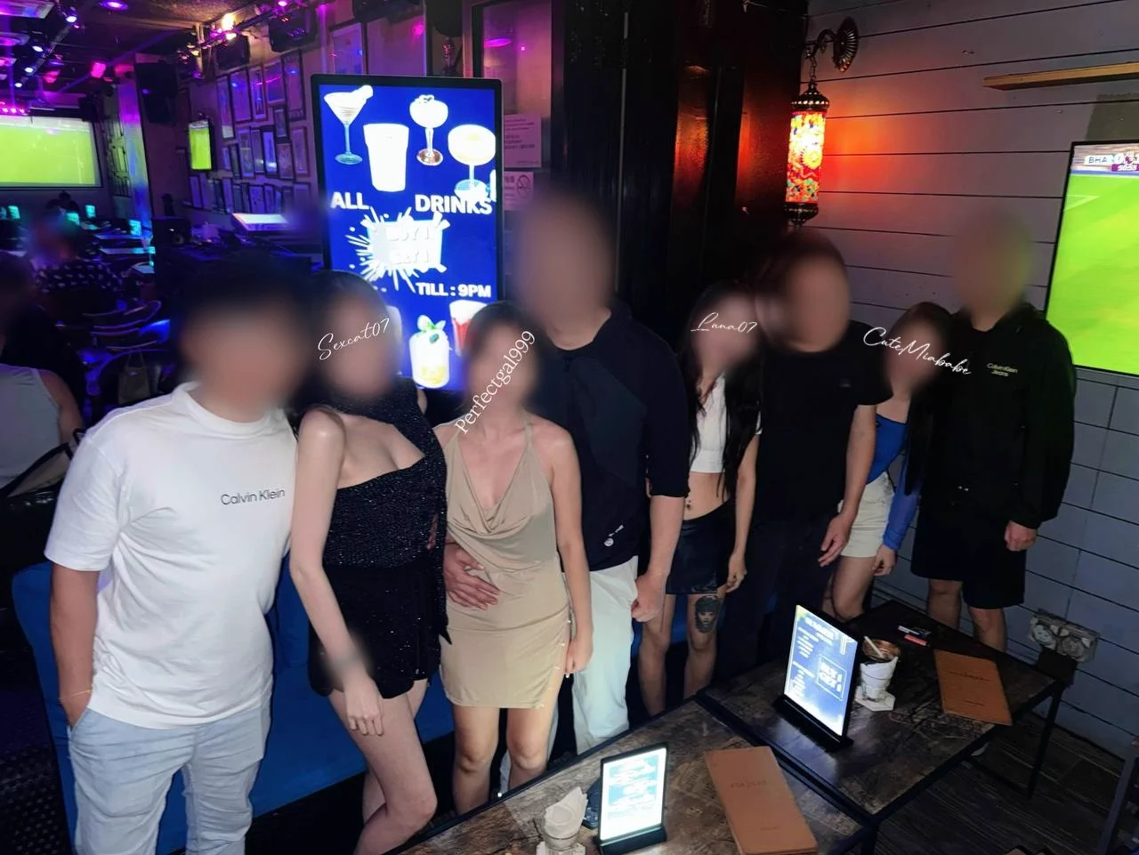 美女人妻交換， 邊張圖先係真正既夫妻配對，估中有獎🎁（左定右圖）🥰 https://t.co/m1dOWqVv2K