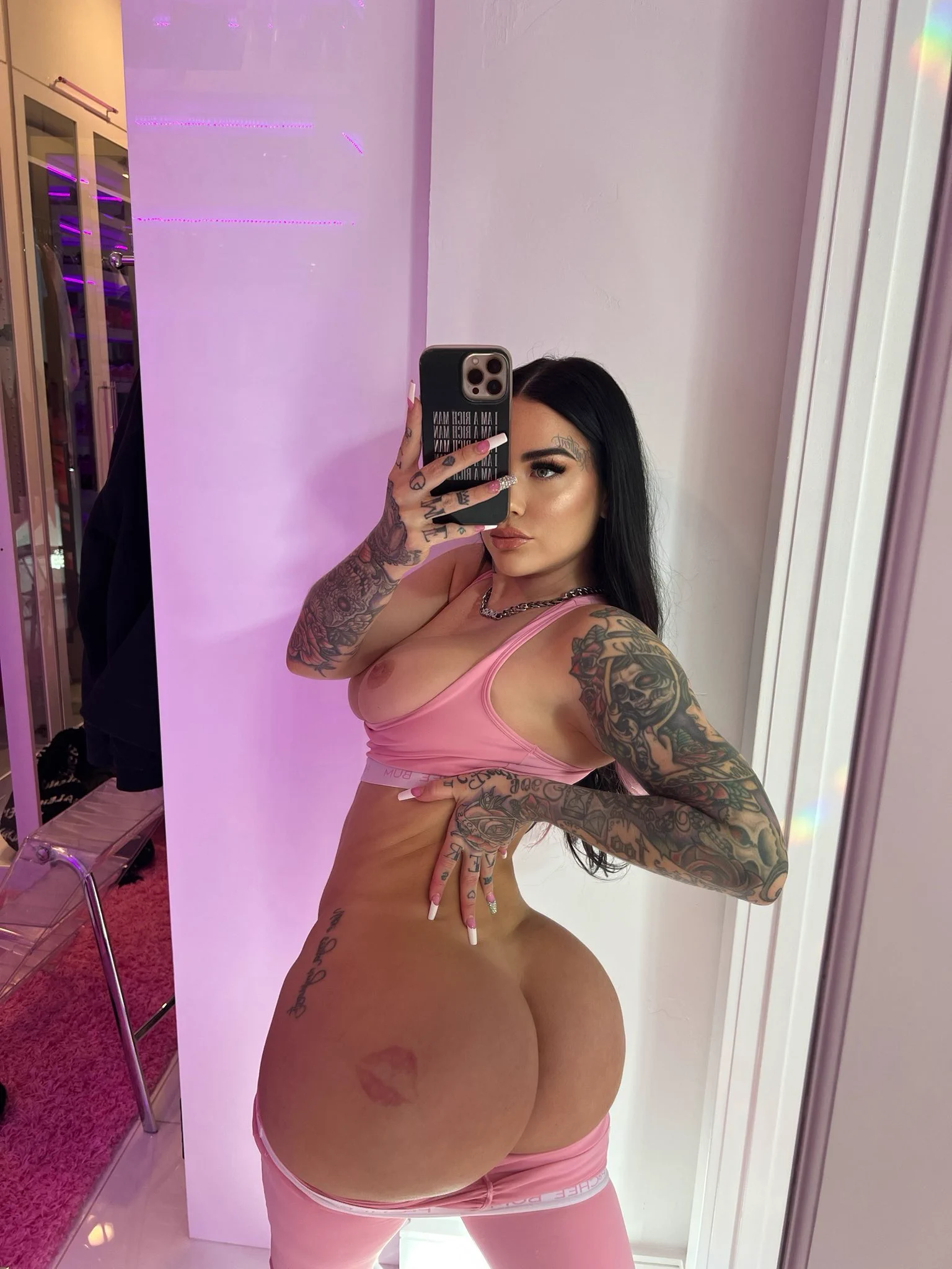 @dyocantmiss booty pics only! FREE OF… link in my bio! 😏👀 https://t.co/pCSx73PDYC