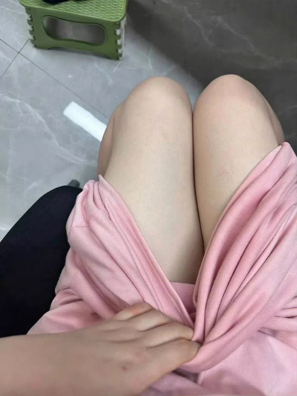 周日加班把约好的约会计划都被打乱了…一个人上班穿的随意点，总想找点刺激的事情去做，浅玩一下露出吧～想约同城的可以私信，带上素质与真诚哟～ https://t.co/4yRRO5FKWw