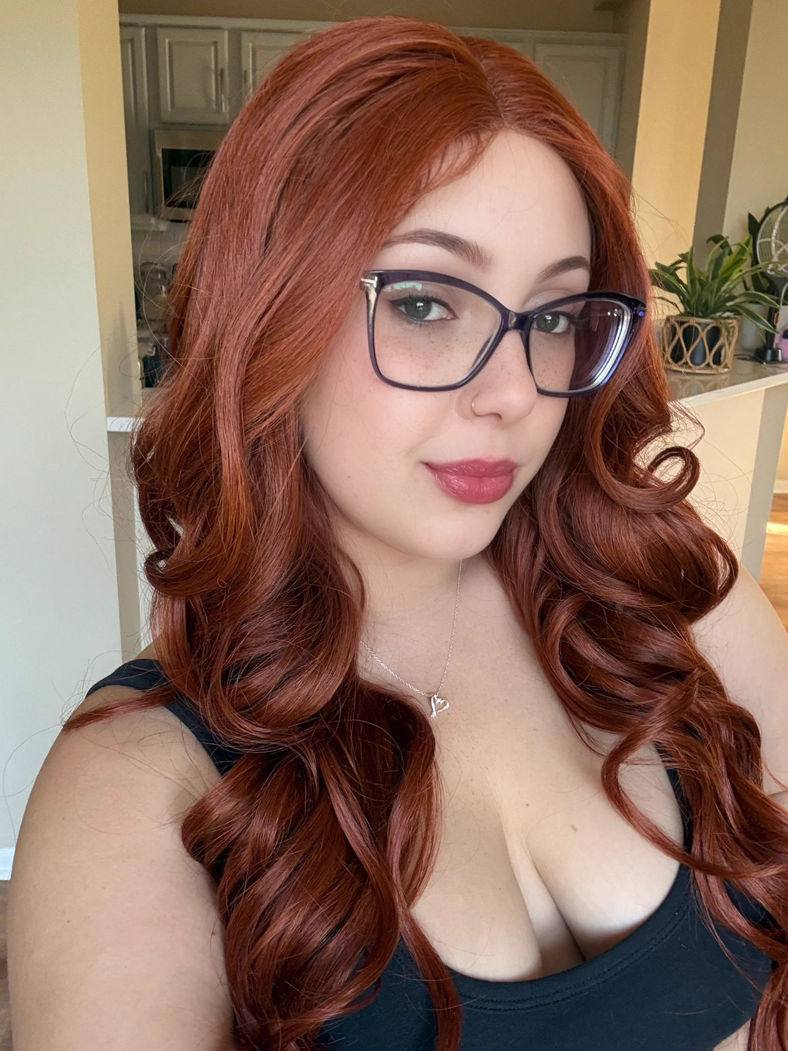 Flirting with my shadow 🥰 https://t.co/vh9cRC0opK