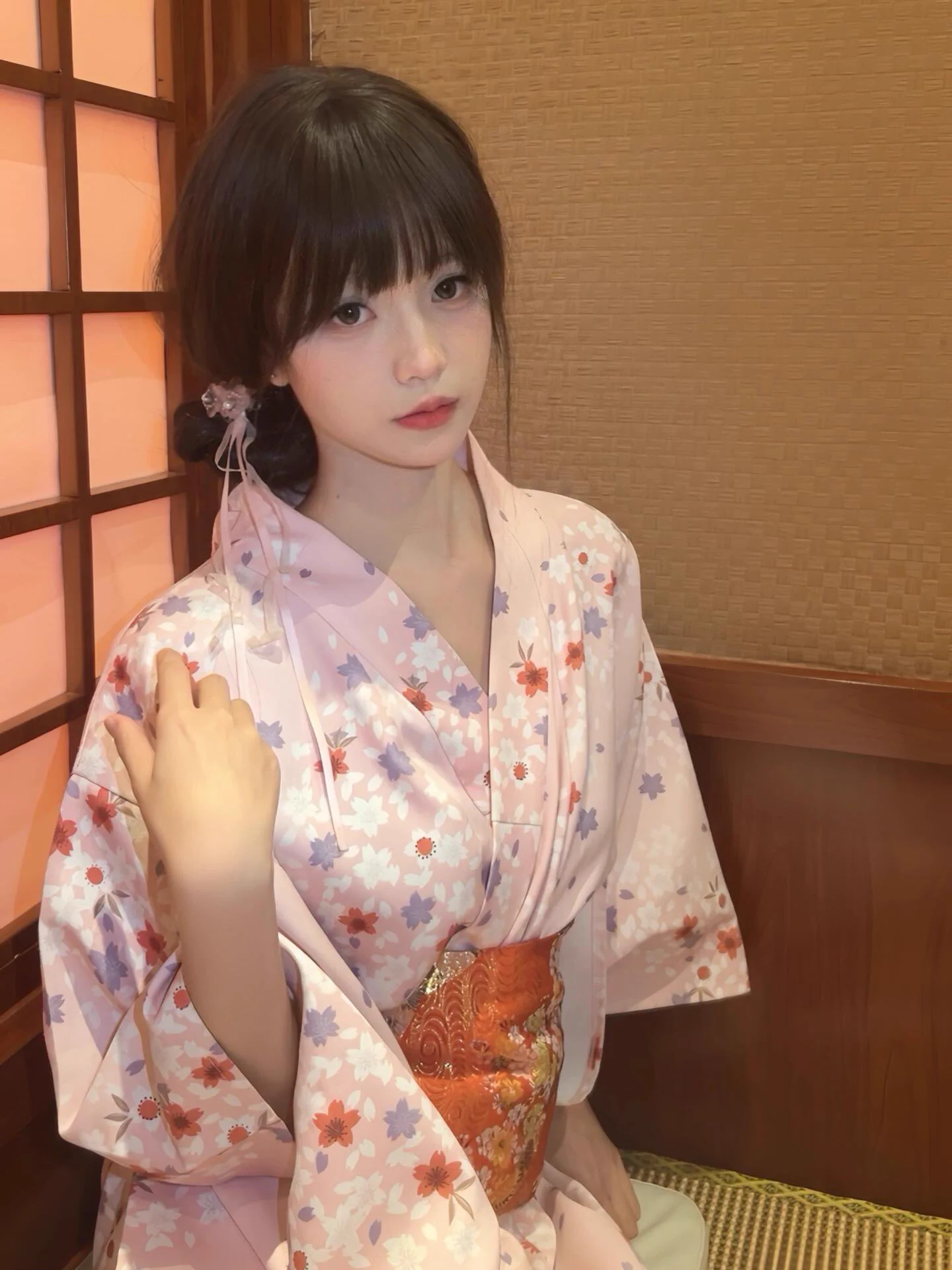 「分享圖片」 你说 今晚的任务在桌底 #线下 https://t.co/Dq6b1hjJOD