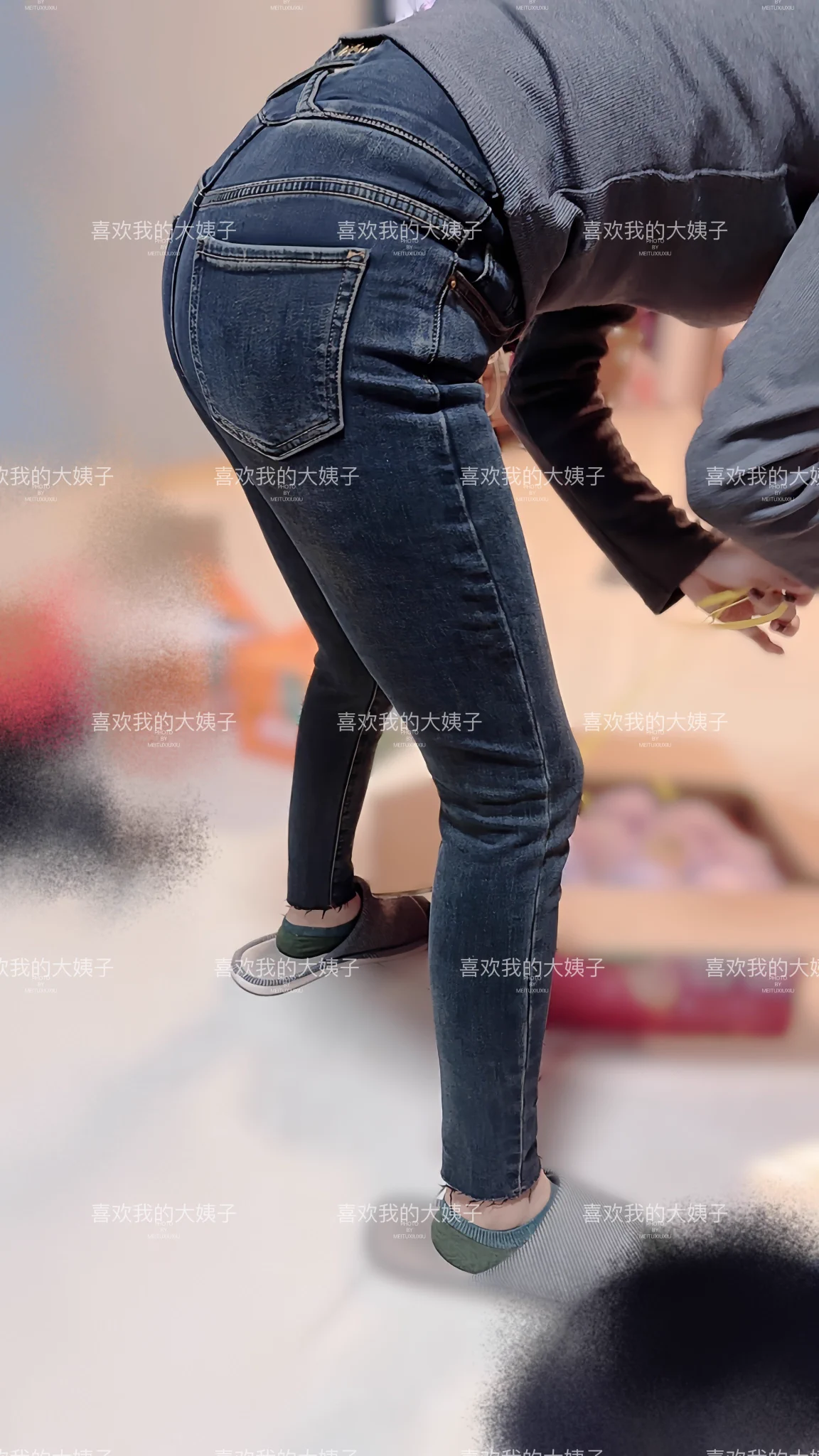 11月28号晚上好兄弟们，刚下班回家大姐和老婆正在(请看照片) https://t.co/nIcdXt5JZM