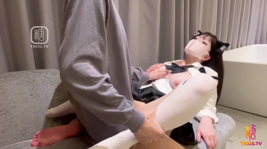 🎀虎喵精选🎀跟姐夫偷情 男友打电话来查岗，骗男友在吃臭豆腐，爆乳制服 性瘾妹妹JK诱惑寂寞姐夫 满分肉体伺候肉棒 https://t.co/LTErq0pvAp