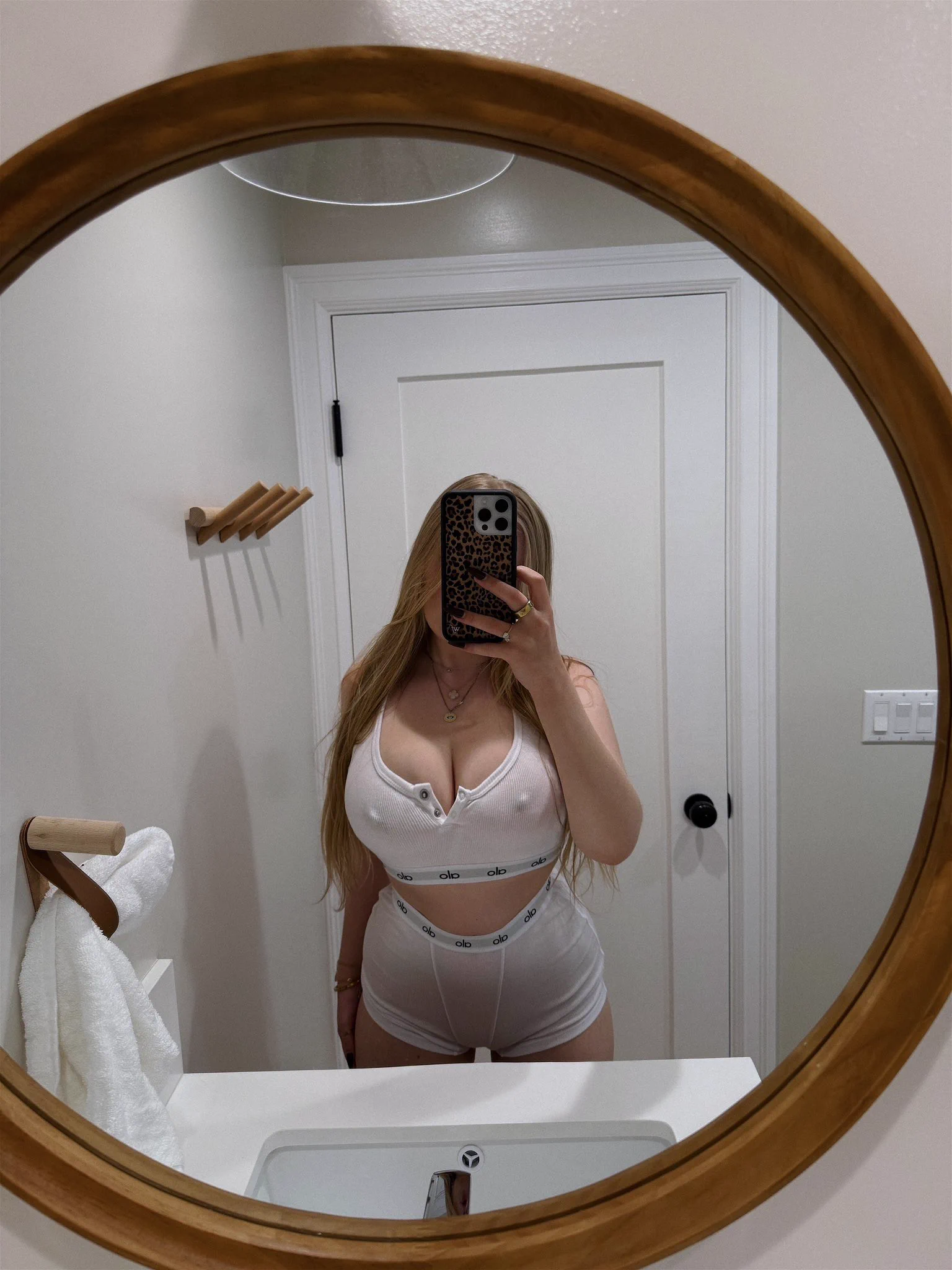 @JoshyBeSloshy guess what my 0f is 🆓 https://t.co/U2mPqcb99K