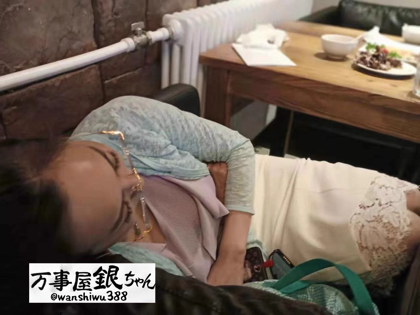 地区：北京熟女人妻系列（2）中学老师——杨老师，37/162/54kg/C/36码，熟女教师校外兼职，气质如那讲台上保温杯里的热水，看似平淡却有着温厚的魅力。如果你在学生时期曾幻想过自己的班主任，杨老师会是你最好选择。饱经岁月的身体将为你肆意摇曳，酷爱后入。已入驻，线下约会私信@wanshiwu88 https://t.co/UNErdAiFQH
