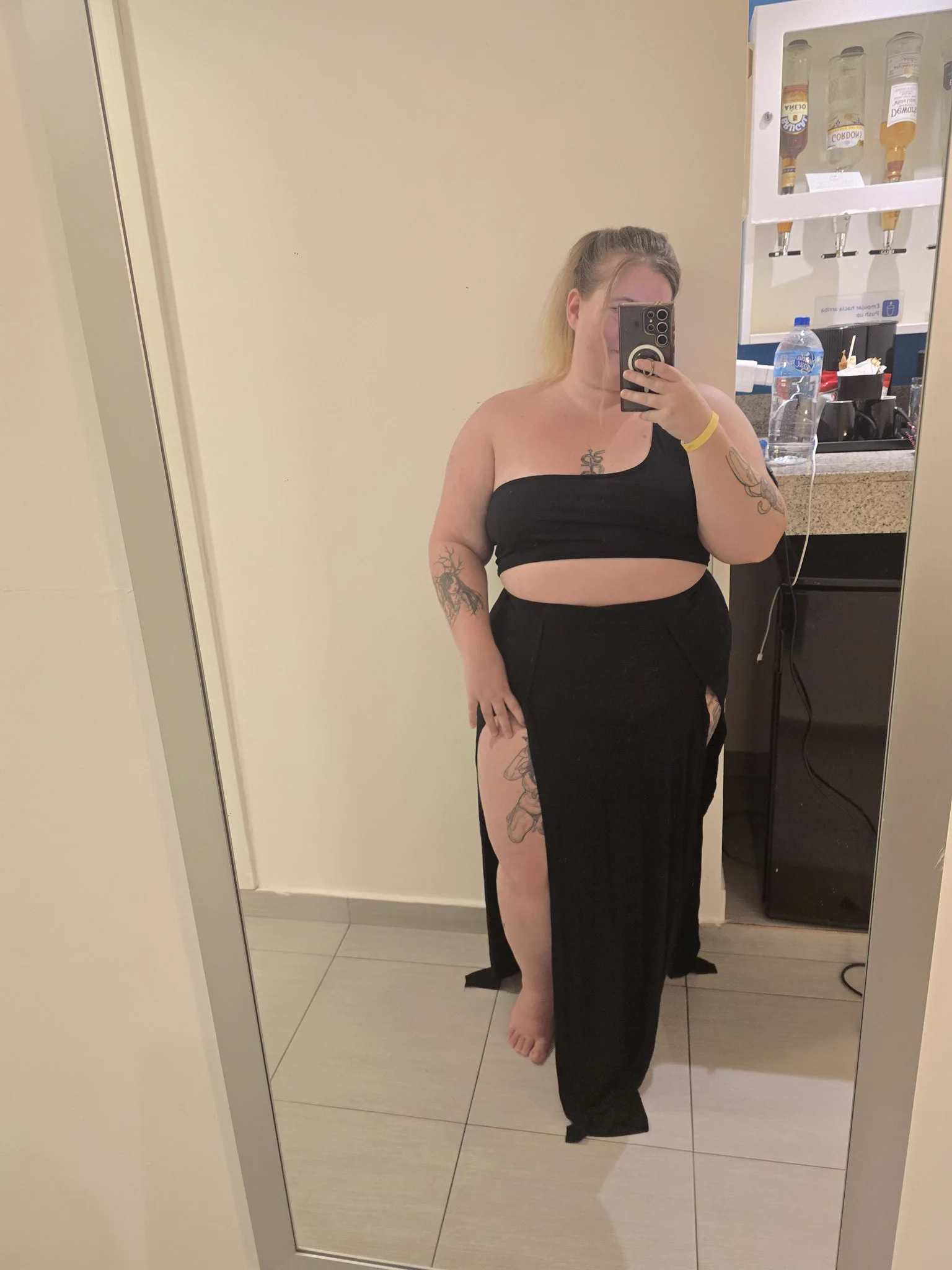 Would you hit on my on the resort while im in vacation ? 🤭 https://t.co/ebSb6ptkdG