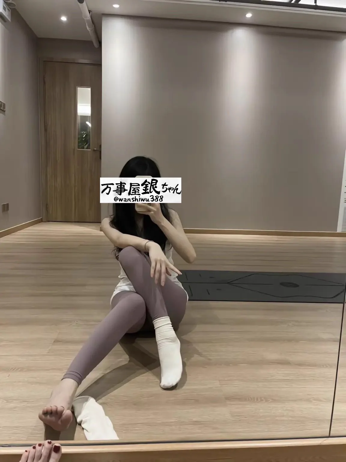 地区北京：舞蹈生“小娇妻”—一夏宝，166/42kg/A/37码，极致的腰臀比，身体纤柔，可解锁各种高难度动作。骨感美脚诱惑，喜欢各种qqny，通体雪白水润，赶上饭点还可能解锁美厨娘play，温柔女友感拉满。已入驻，线下约会私信@wanshiwu88 https://t.co/g2ghkuJeb9